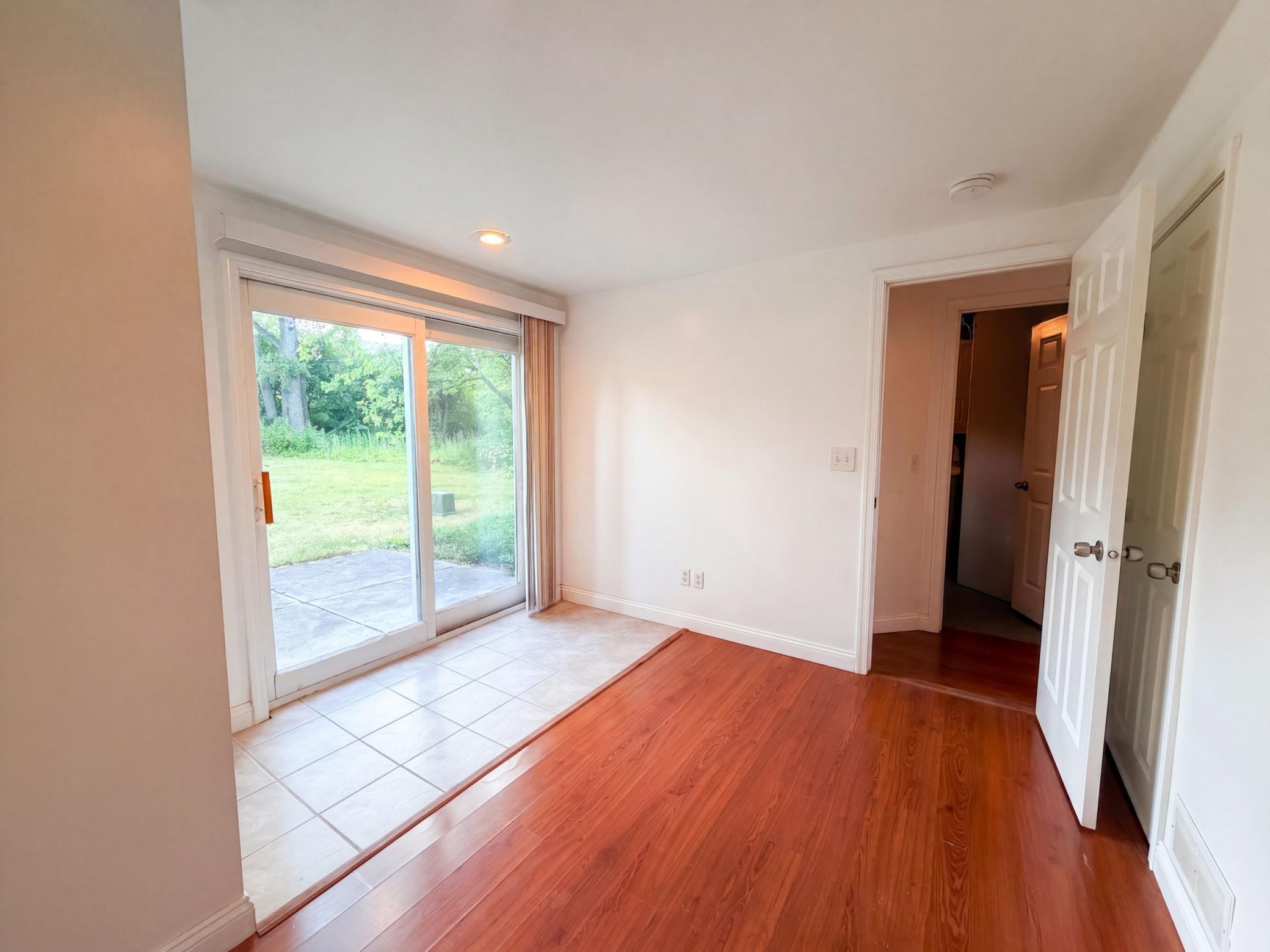 View of Residential at 868 Wescott Square, Eagan MN 55123, Eagan (15 of 20) - Mike Wilen | Minnesota Team Real Estate