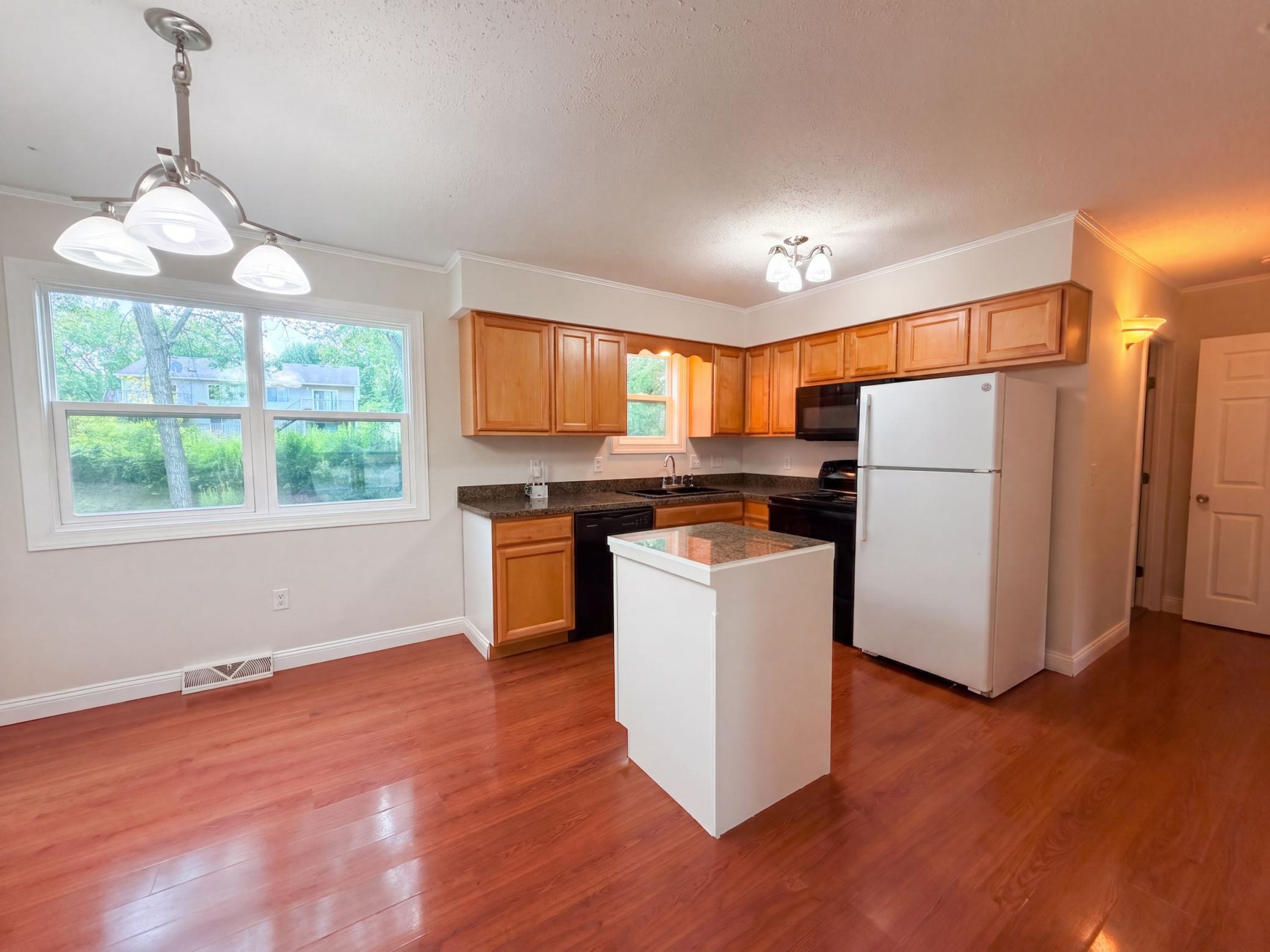 View of Residential at 868 Wescott Square, Eagan MN 55123, Eagan (2 of 20) - Mike Wilen | Minnesota Team Real Estate