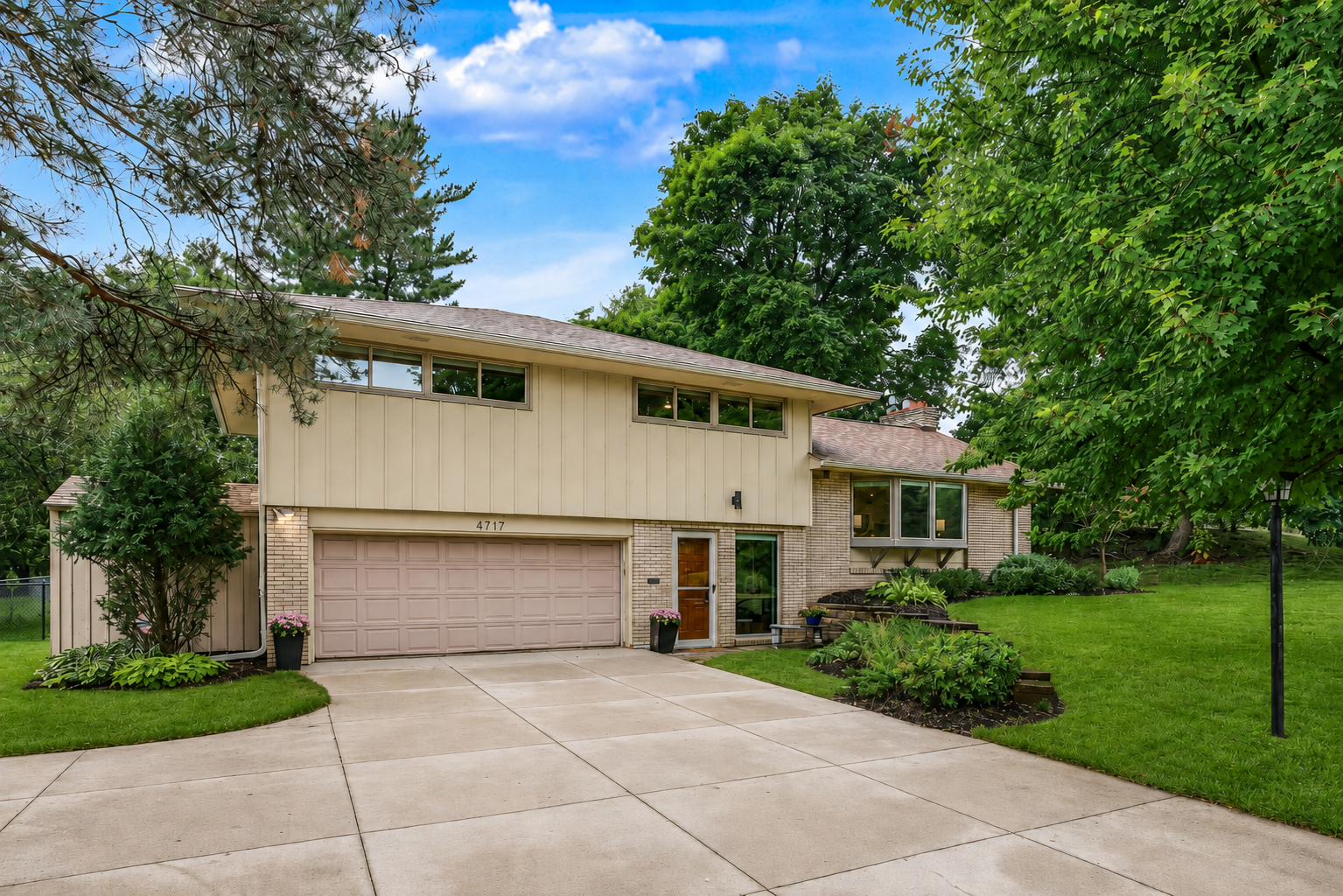 View of Residential at 4717 Glenwood Avenue, Golden Valley MN 55422, Golden Valley - Mike Wilen | Minnesota Team Real Estate