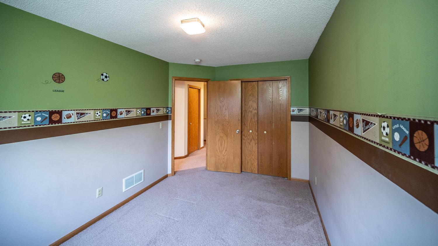 View of Residential at 13826 Granada Way, Apple Valley MN 55124, Apple Valley (17 of 25) - Mike Wilen | Minnesota Team Real Estate
