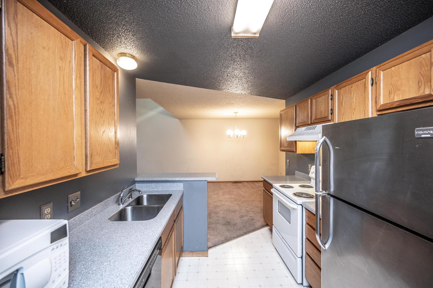 View of Residential at 13826 Granada Way, Apple Valley MN 55124, Apple Valley (9 of 25) - Mike Wilen | Minnesota Team Real Estate