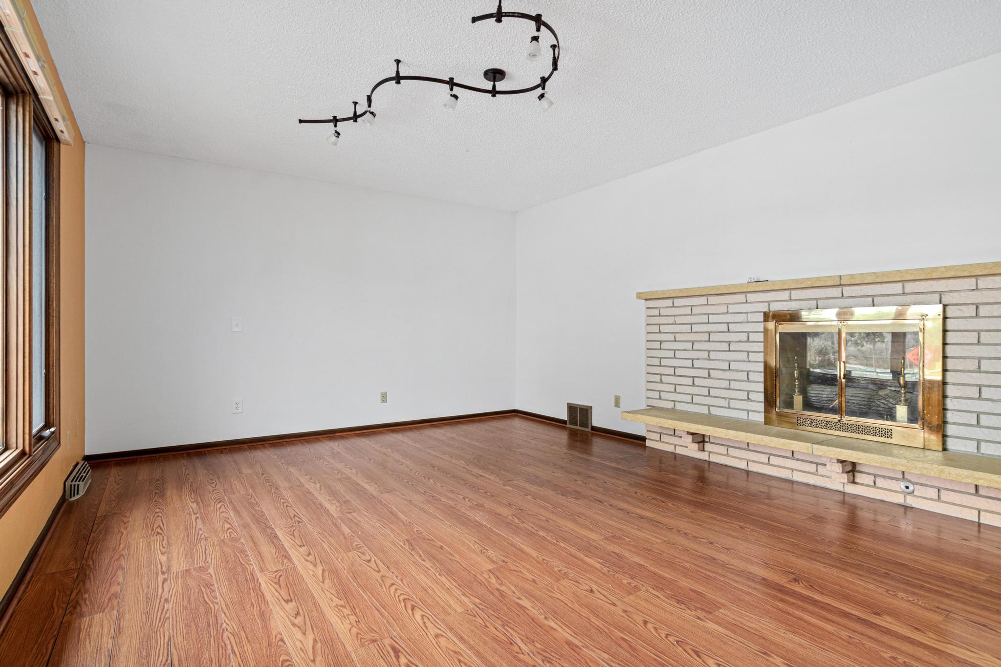 View of Residential at 9339 Cedar Lake Road, Saint Louis Park MN 55426, Saint Louis Park (11 of 55) - Mike Wilen | Minnesota Team Real Estate