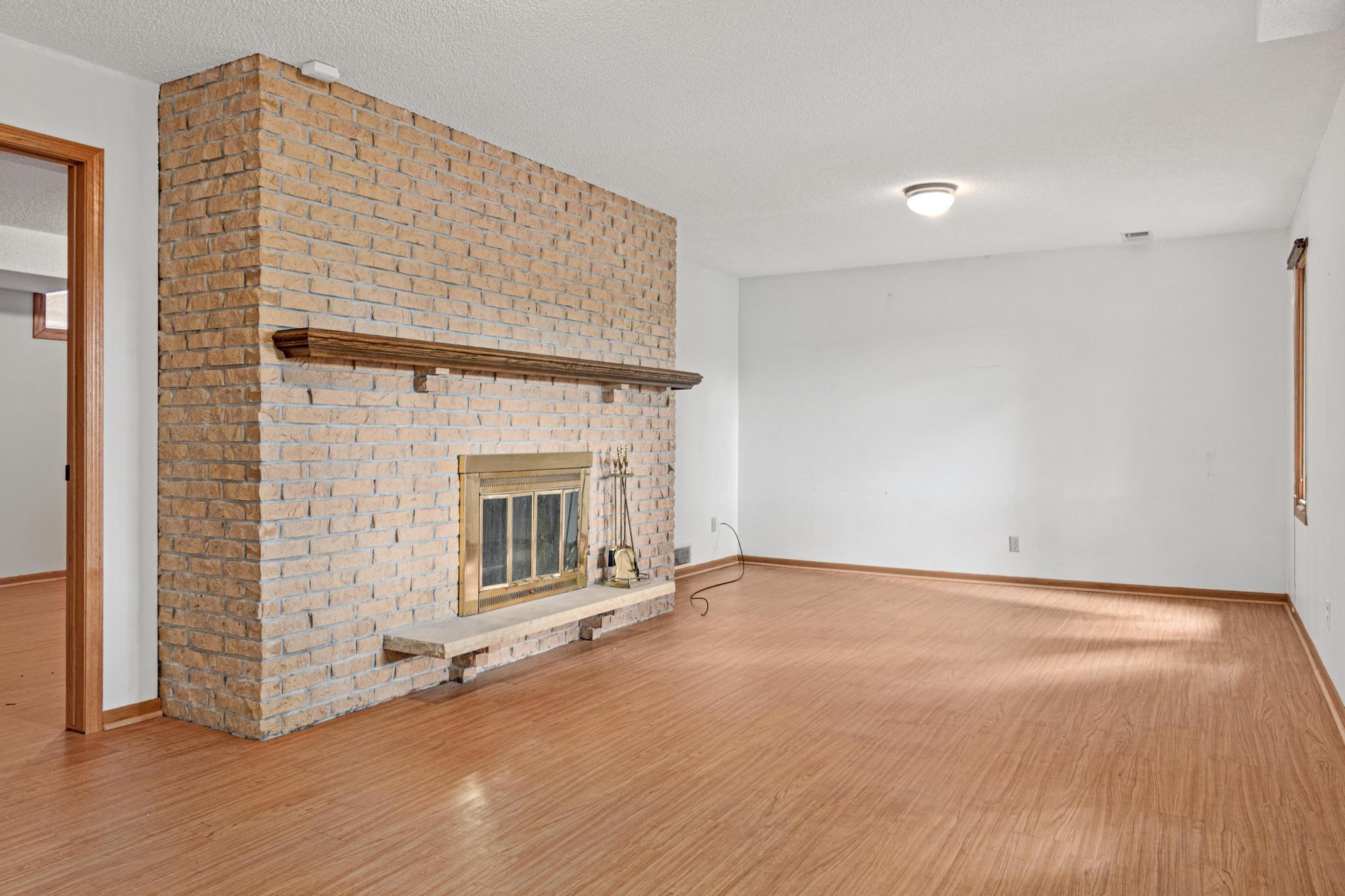 View of Residential at 9339 Cedar Lake Road, Saint Louis Park MN 55426, Saint Louis Park (21 of 55) - Mike Wilen | Minnesota Team Real Estate