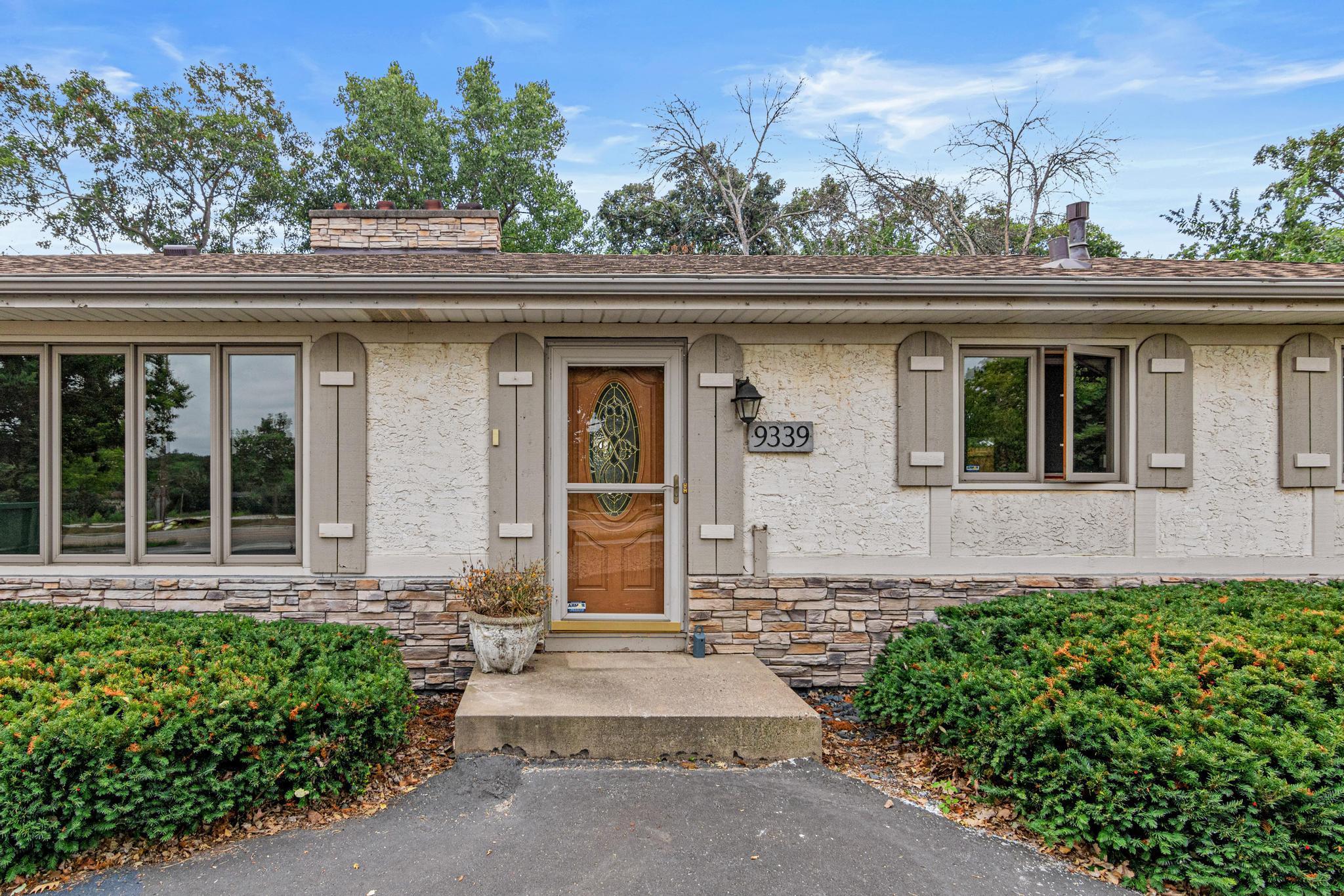 View of Residential at 9339 Cedar Lake Road, Saint Louis Park MN 55426, Saint Louis Park (46 of 55) - Mike Wilen | Minnesota Team Real Estate