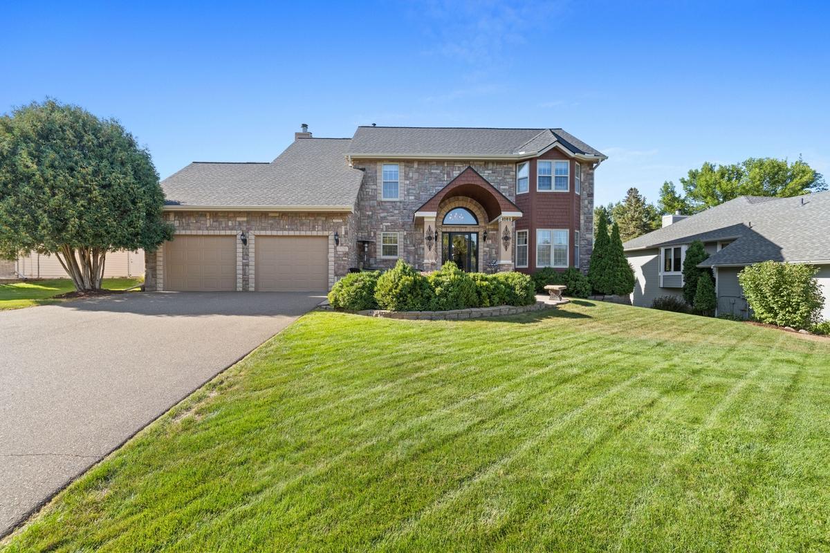 View of Residential at 4086 Deerwood Trail, Eagan MN 55122, Eagan (38 of 41) - Mike Wilen | Minnesota Team Real Estate