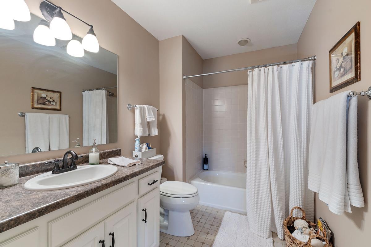 View of Residential at 4086 Deerwood Trail, Eagan MN 55122, Eagan (36 of 41) - Mike Wilen | Minnesota Team Real Estate
