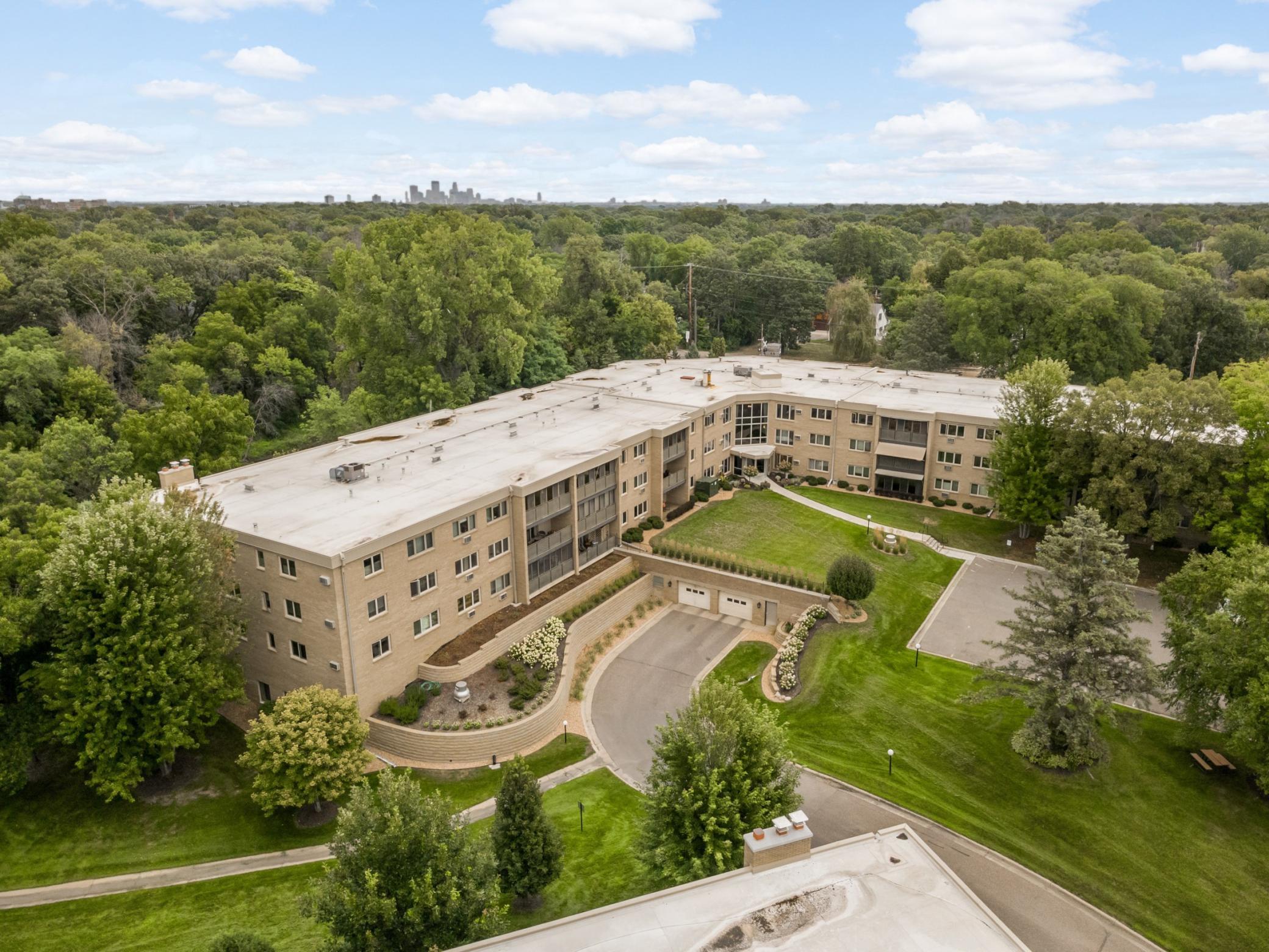View of Residential at 4350 Brookside Court #115, Edina MN 55436, Edina (24 of 30) - Mike Wilen | Minnesota Team Real Estate