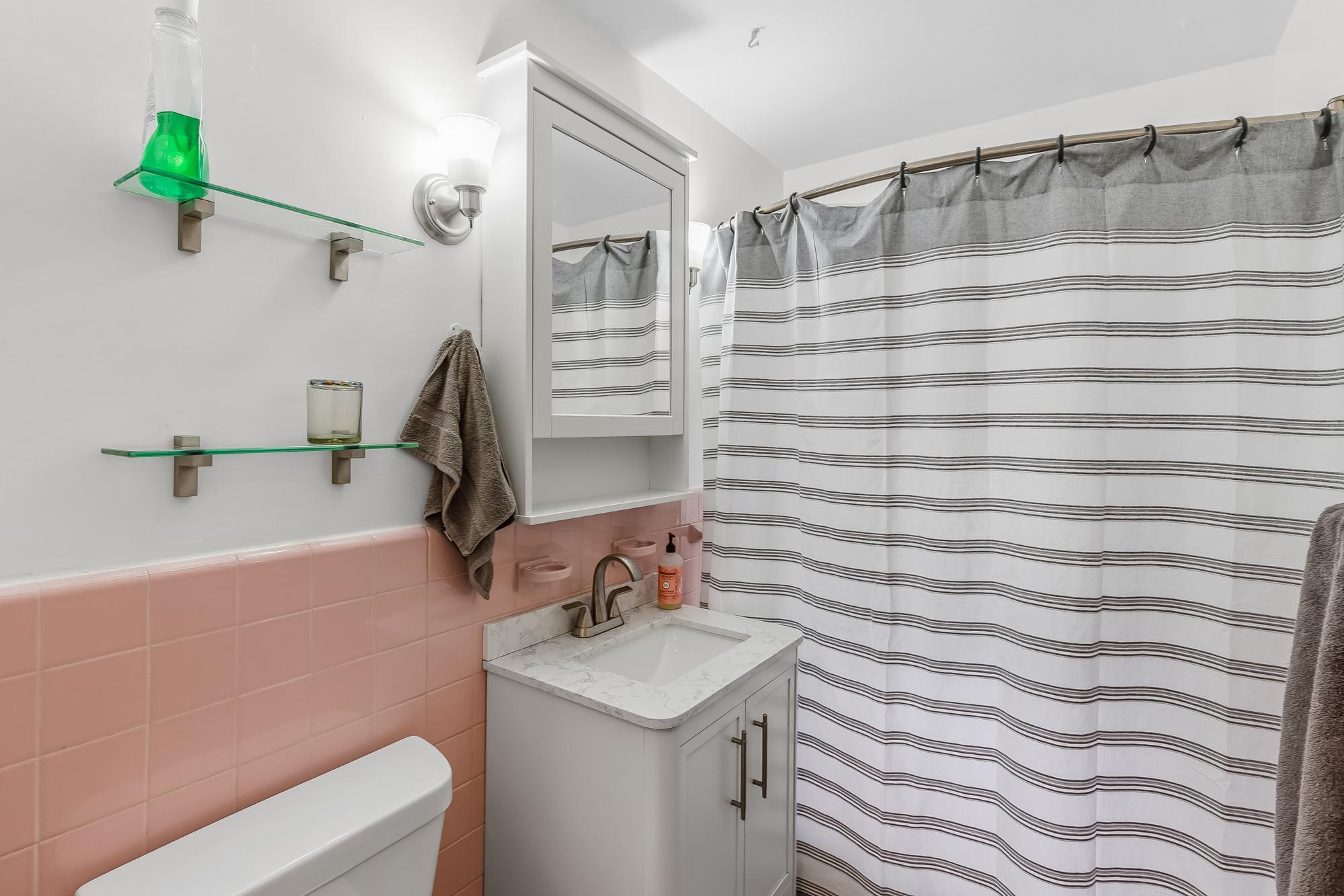 View of Residential at 2510 Vincent Avenue, Minneapolis MN 55411, Minneapolis (20 of 43) - Mike Wilen | Minnesota Team Real Estate