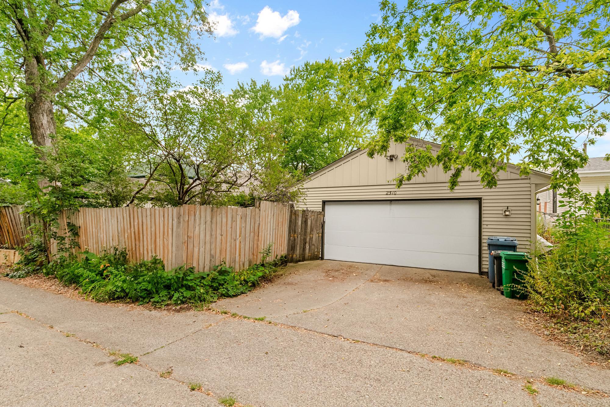 View of Residential at 2510 Vincent Avenue, Minneapolis MN 55411, Minneapolis (11 of 43) - Mike Wilen | Minnesota Team Real Estate