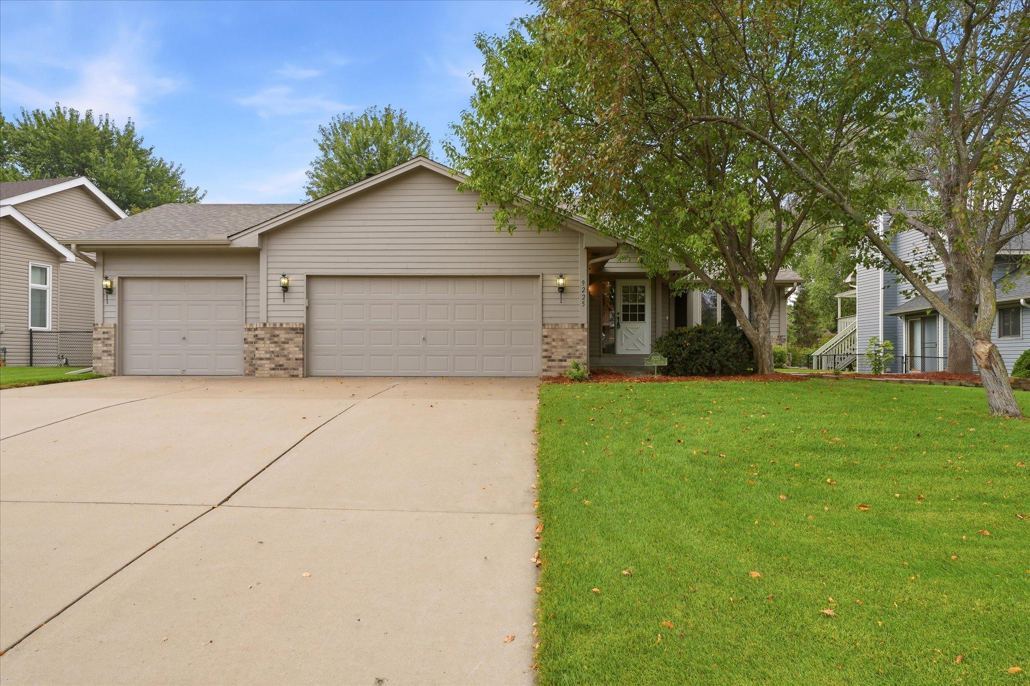 View of Residential at 9225 Queens Gardens, Brooklyn Park MN 55443, Brooklyn Park (2 of 53) - Mike Wilen | Minnesota Team Real Estate