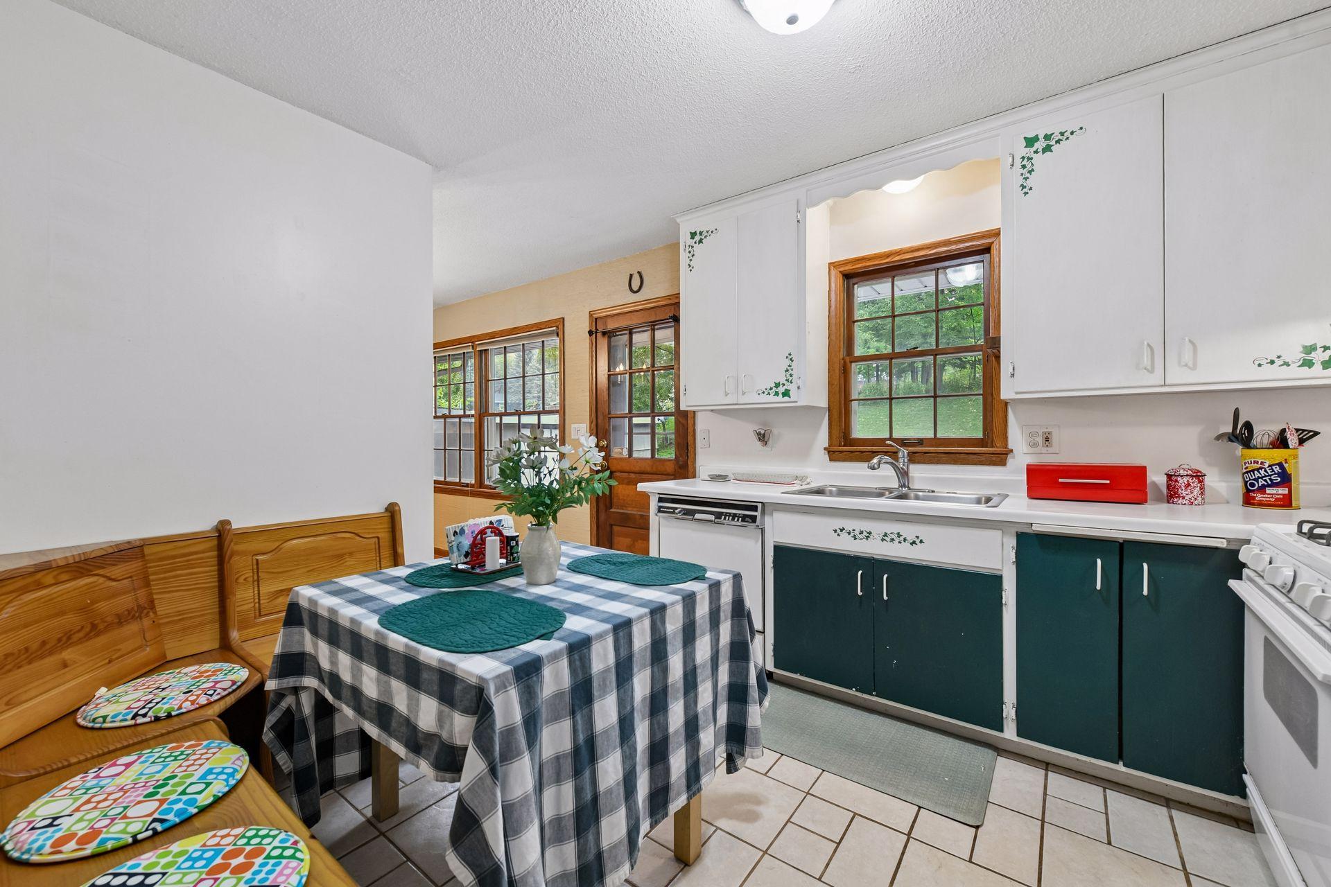 View of Residential at 5603 Woodland Road, Minnetonka MN 55345, Minnetonka (14 of 37) - Mike Wilen | Minnesota Team Real Estate