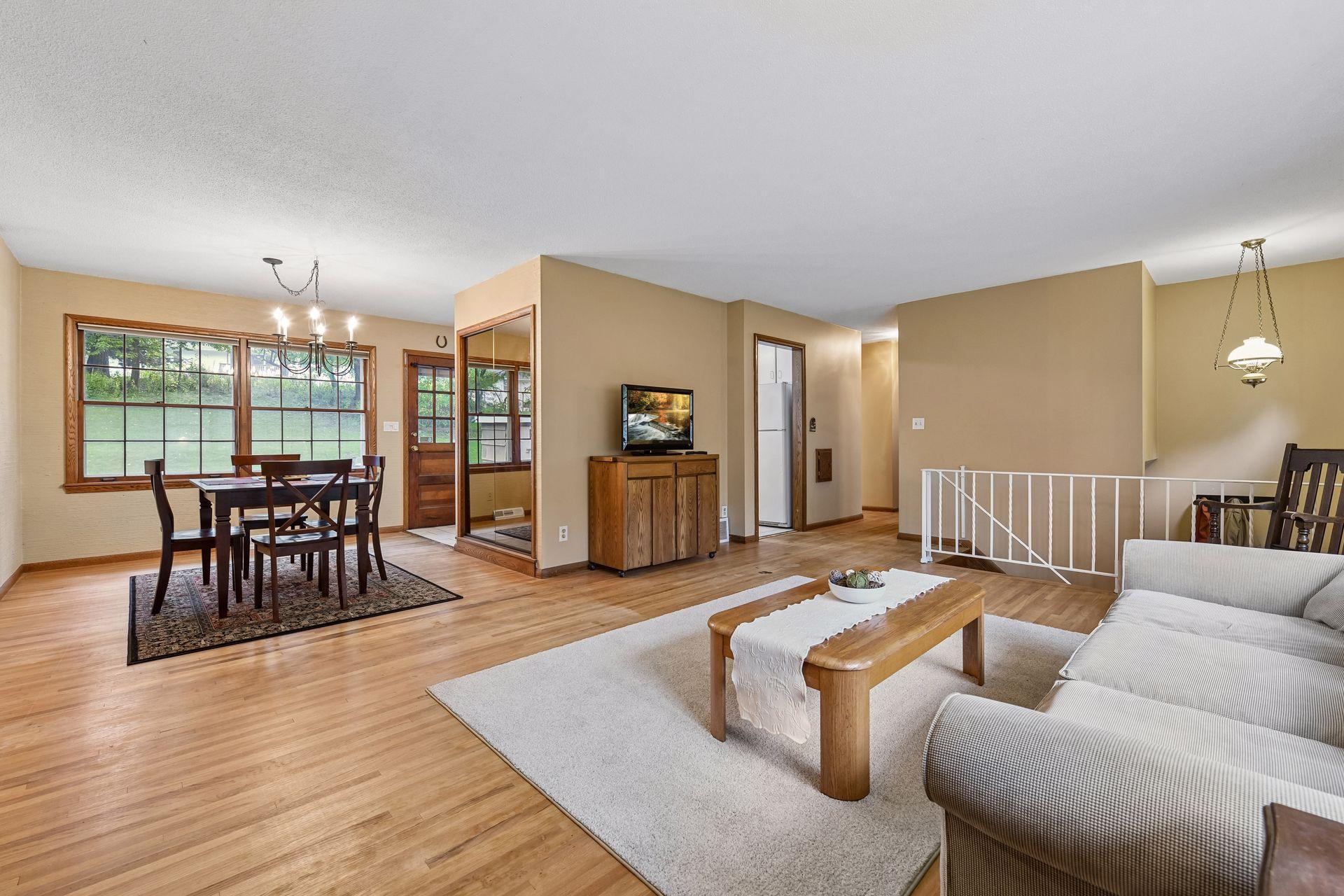 View of Residential at 5603 Woodland Road, Minnetonka MN 55345, Minnetonka (12 of 37) - Mike Wilen | Minnesota Team Real Estate