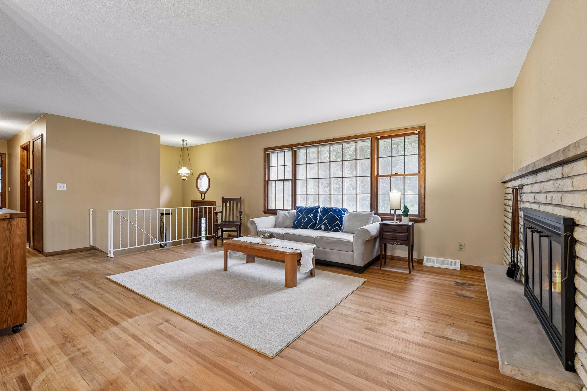 View of Residential at 5603 Woodland Road, Minnetonka MN 55345, Minnetonka (3 of 37) - Mike Wilen | Minnesota Team Real Estate