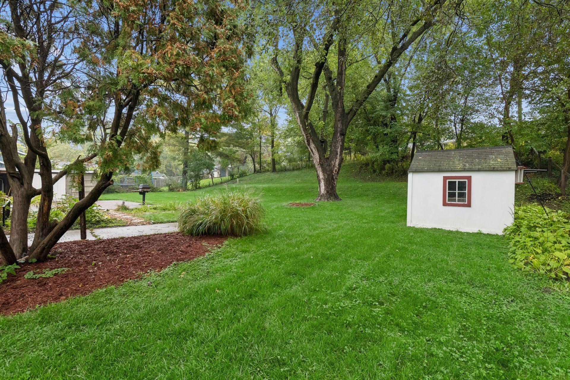 View of Residential at 5603 Woodland Road, Minnetonka MN 55345, Minnetonka (29 of 37) - Mike Wilen | Minnesota Team Real Estate