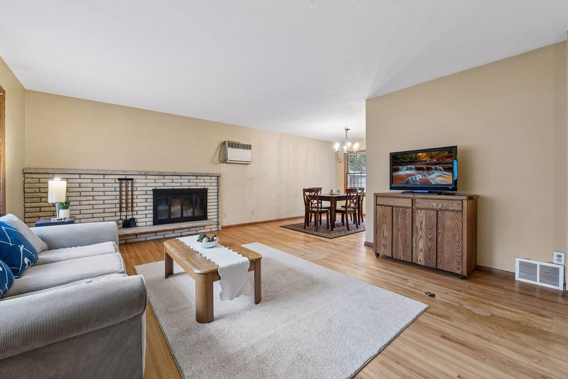 View of Residential at 5603 Woodland Road, Minnetonka MN 55345, Minnetonka (2 of 37) - Mike Wilen | Minnesota Team Real Estate