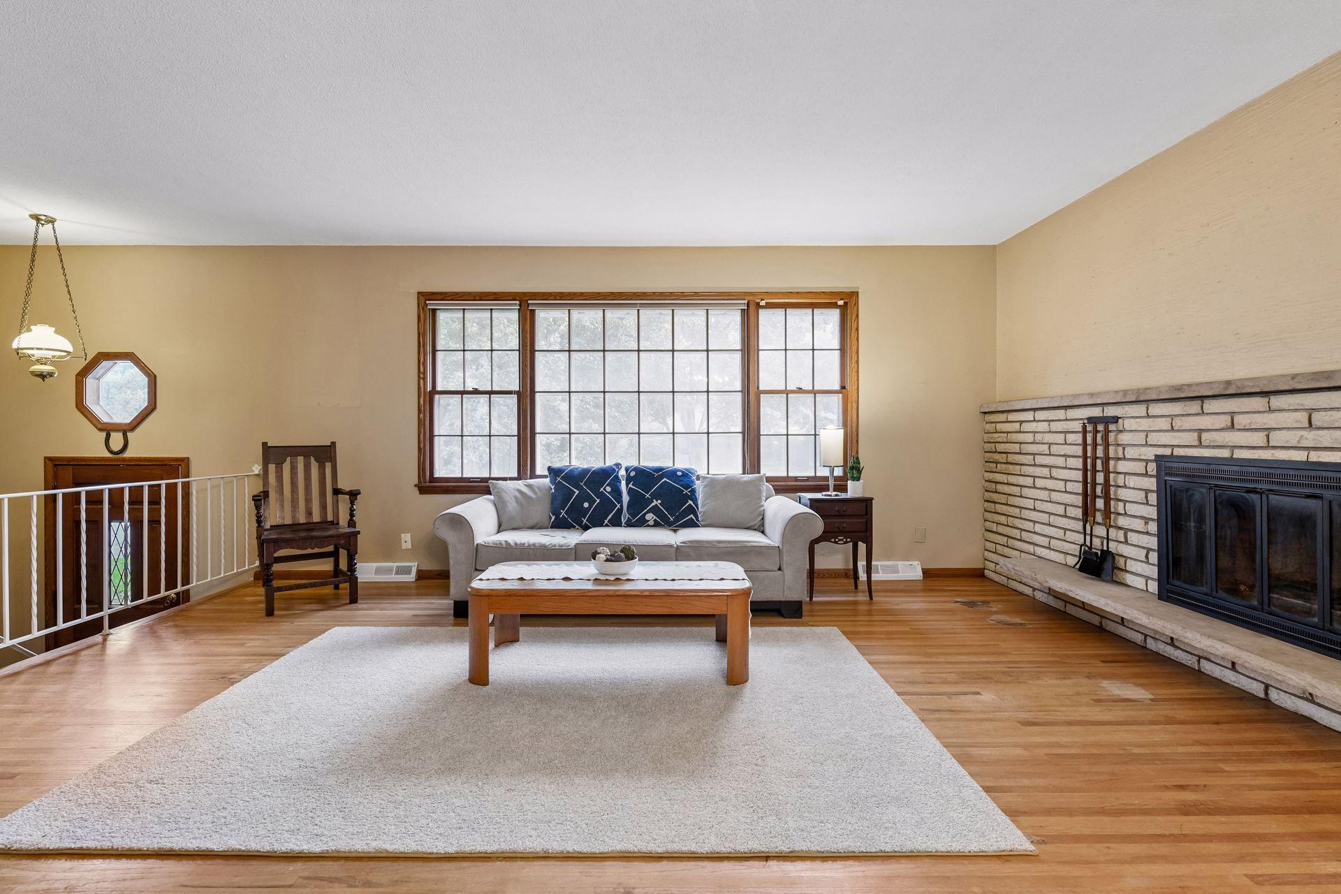 View of Residential at 5603 Woodland Road, Minnetonka MN 55345, Minnetonka (10 of 37) - Mike Wilen | Minnesota Team Real Estate