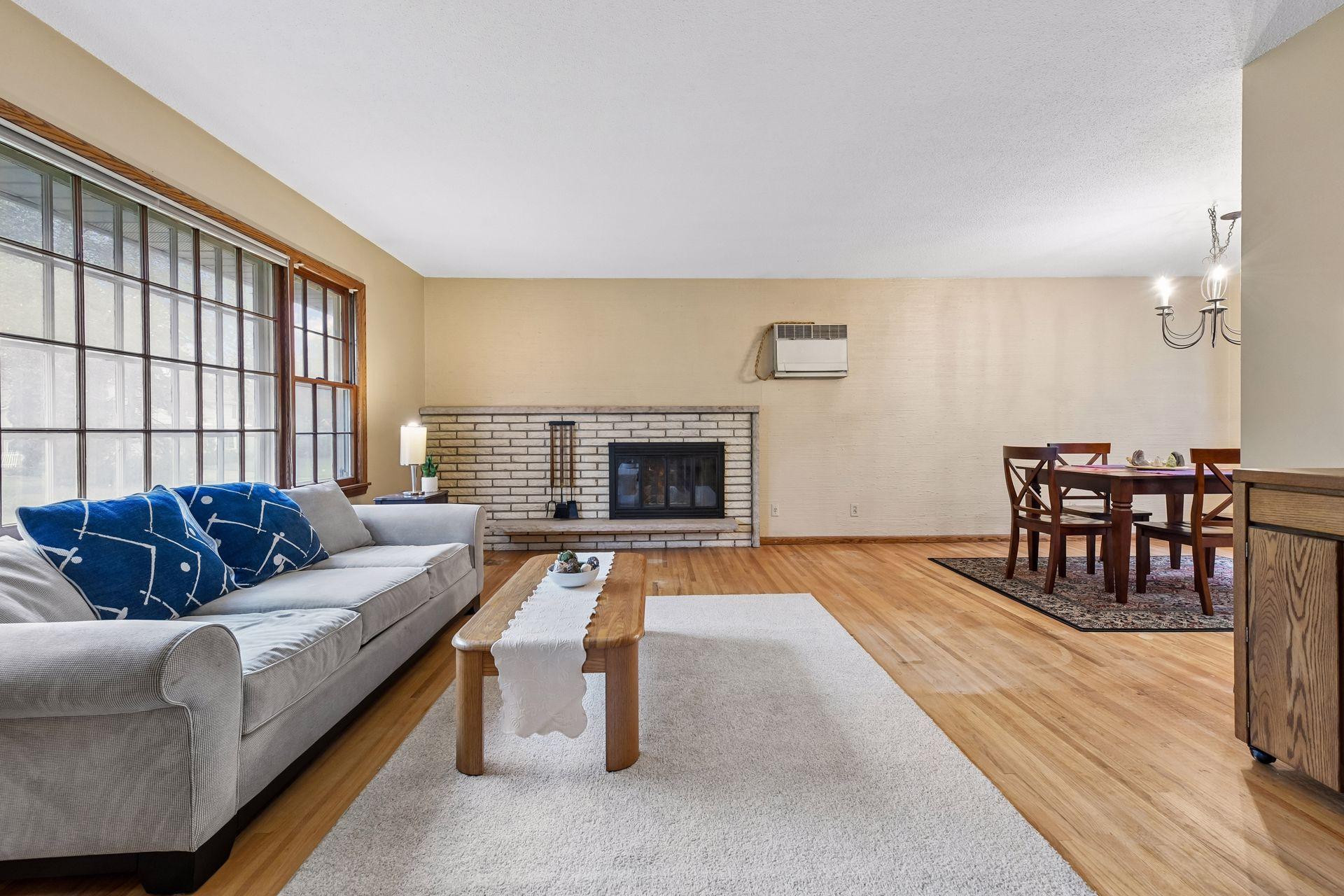 View of Residential at 5603 Woodland Road, Minnetonka MN 55345, Minnetonka (11 of 37) - Mike Wilen | Minnesota Team Real Estate