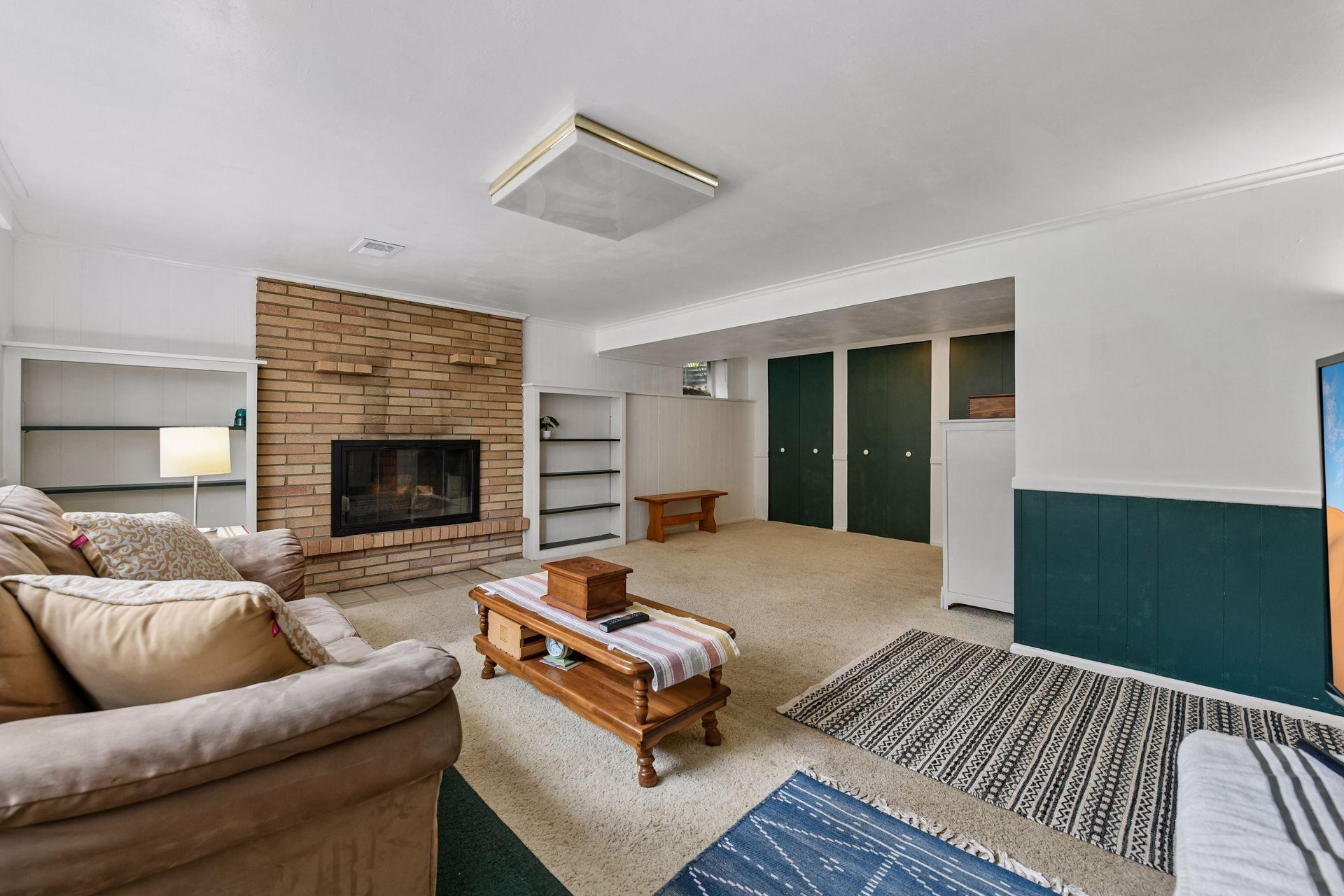 View of Residential at 5603 Woodland Road, Minnetonka MN 55345, Minnetonka (23 of 37) - Mike Wilen | Minnesota Team Real Estate