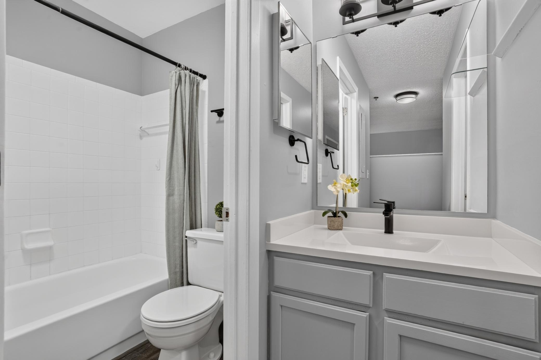 View of Residential at 2170 Ridge Drive #14, Saint Louis Park MN 55416, Saint Louis Park (13 of 22) - Mike Wilen | Minnesota Team Real Estate