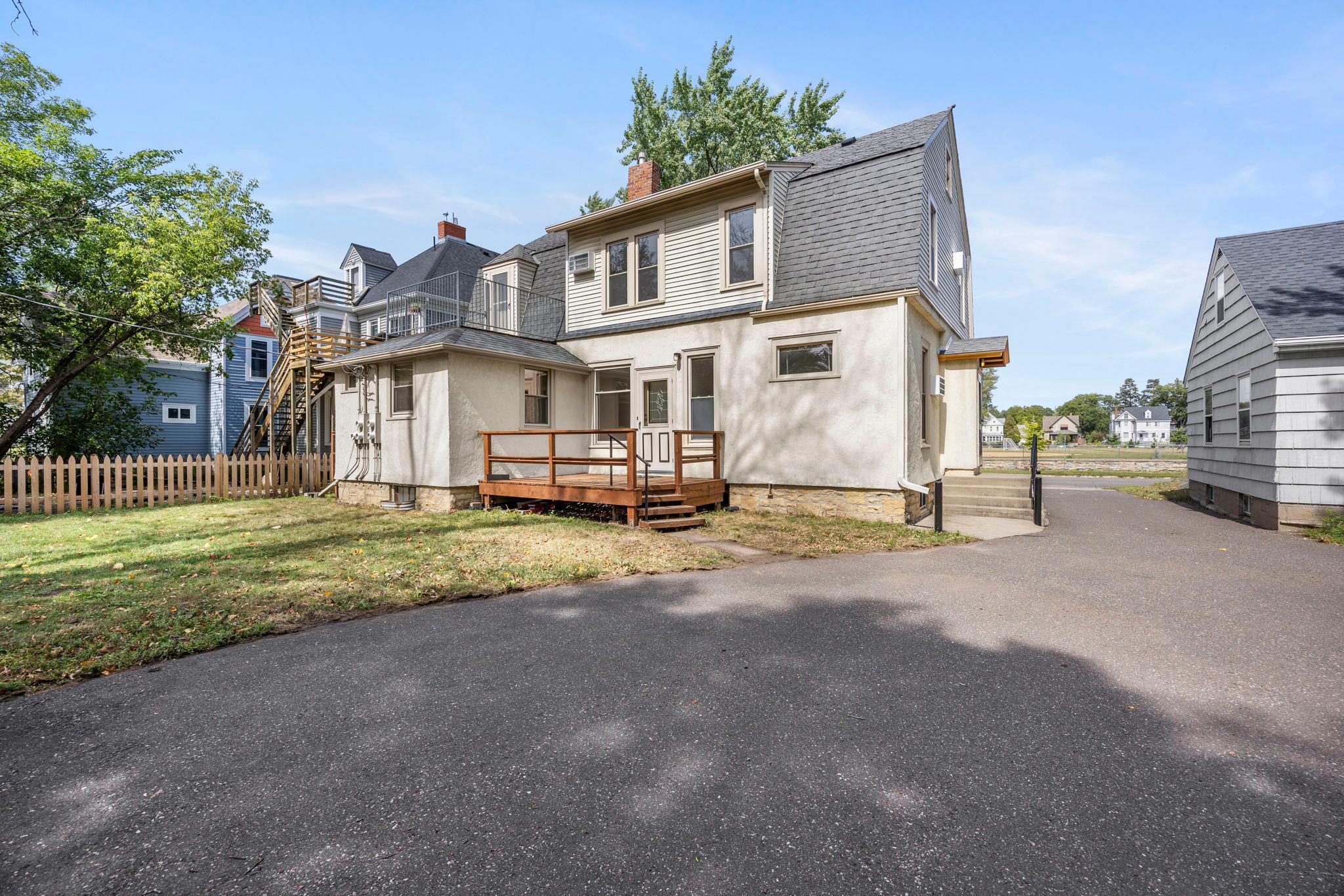 View of Residential Income at 1626 Englewood Avenue, Saint Paul MN 55104, Saint Paul (66 of 99) - Mike Wilen | Minnesota Team Real Estate