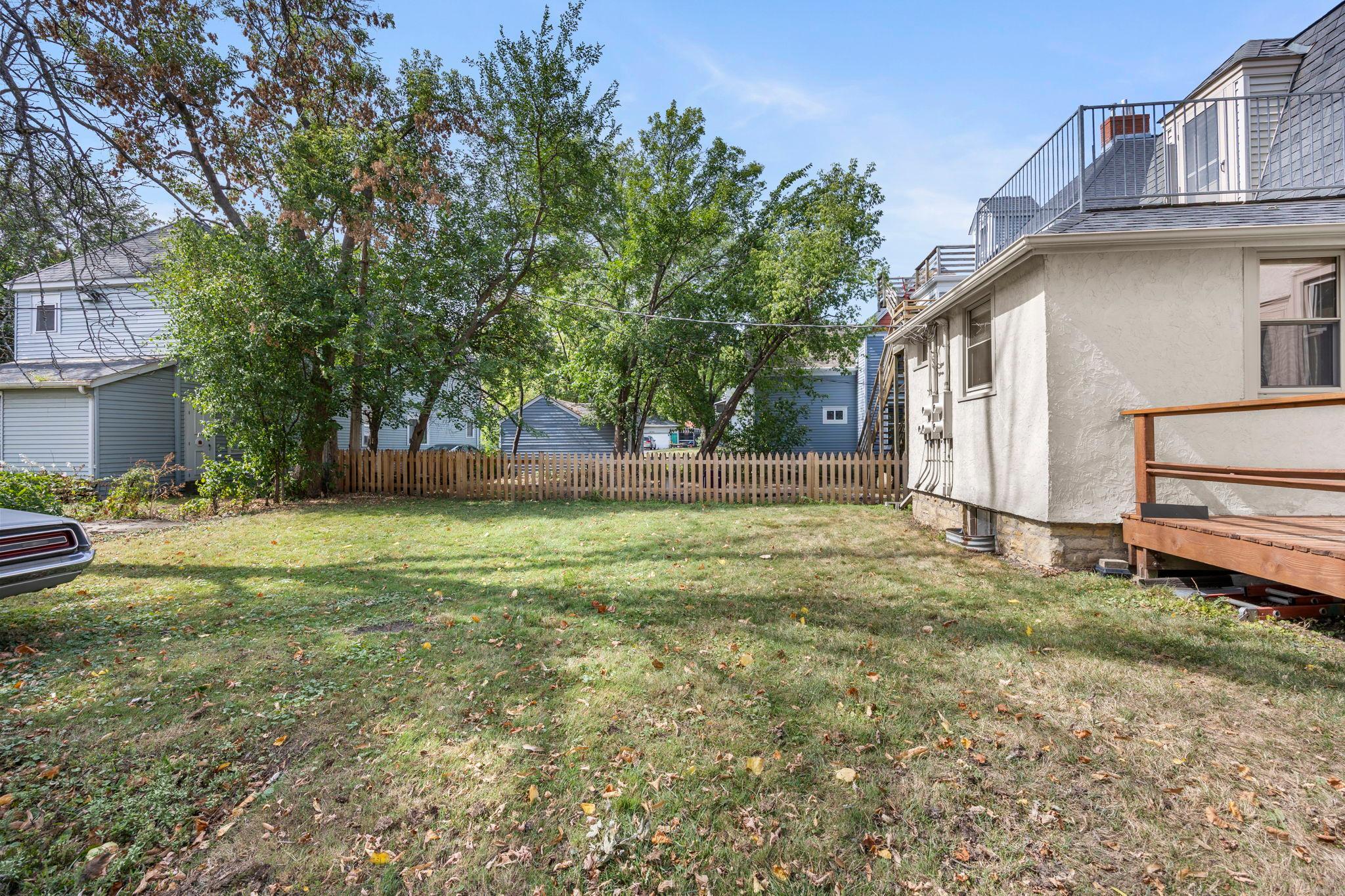View of Residential Income at 1626 Englewood Avenue, Saint Paul MN 55104, Saint Paul (61 of 99) - Mike Wilen | Minnesota Team Real Estate