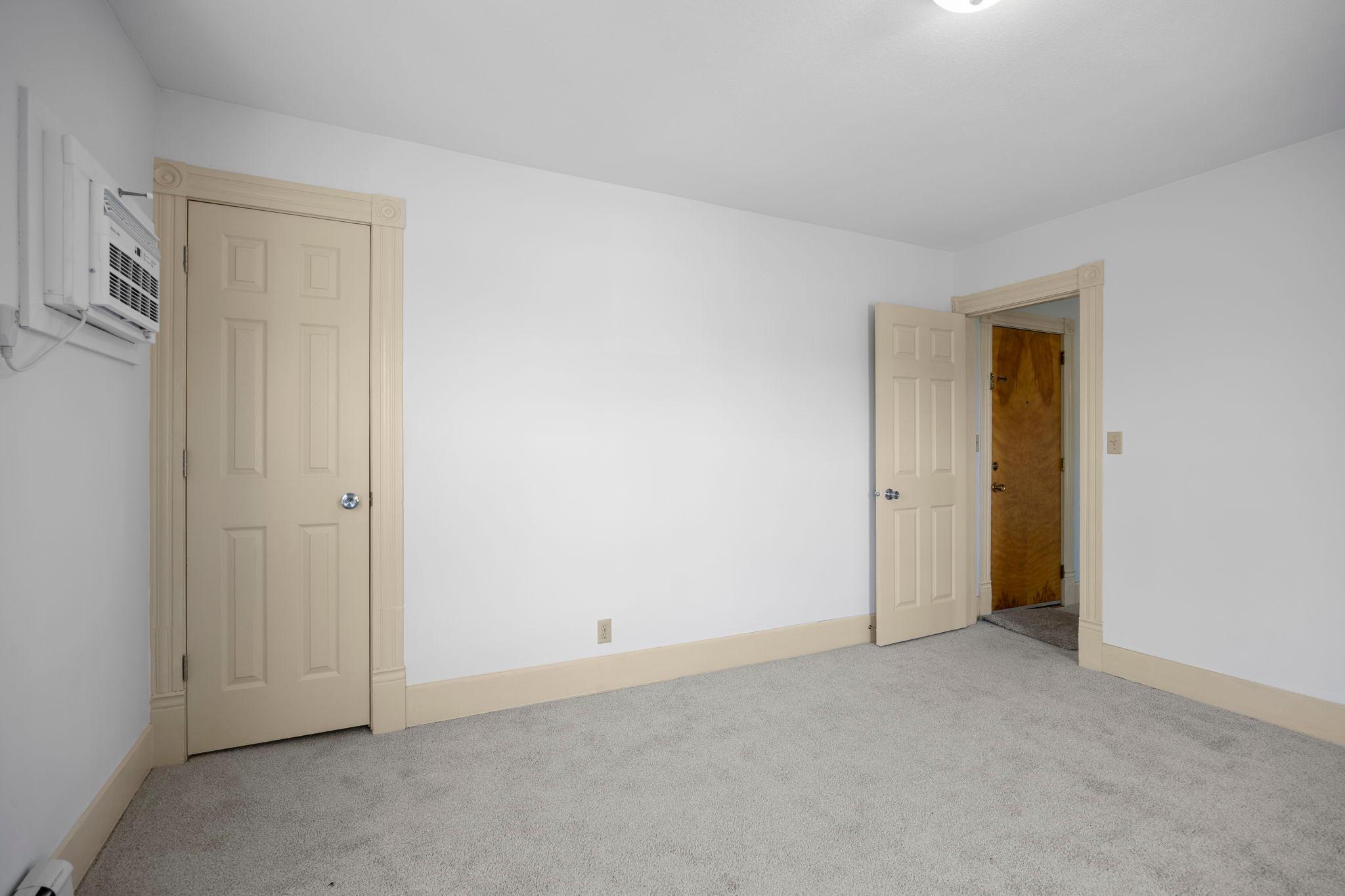 View of Residential Income at 1626 Englewood Avenue, Saint Paul MN 55104, Saint Paul (53 of 99) - Mike Wilen | Minnesota Team Real Estate