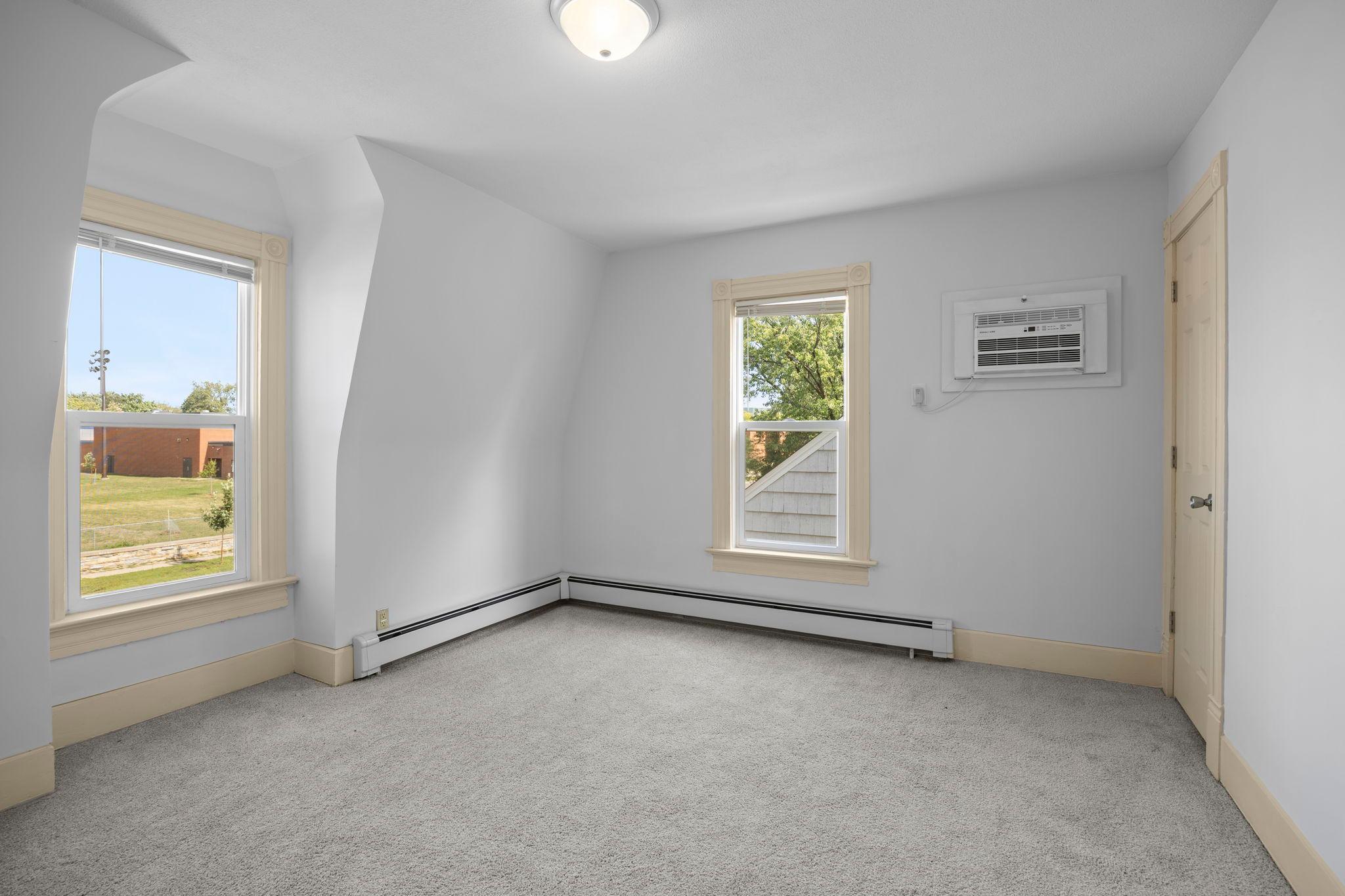 View of Residential Income at 1626 Englewood Avenue, Saint Paul MN 55104, Saint Paul (52 of 99) - Mike Wilen | Minnesota Team Real Estate