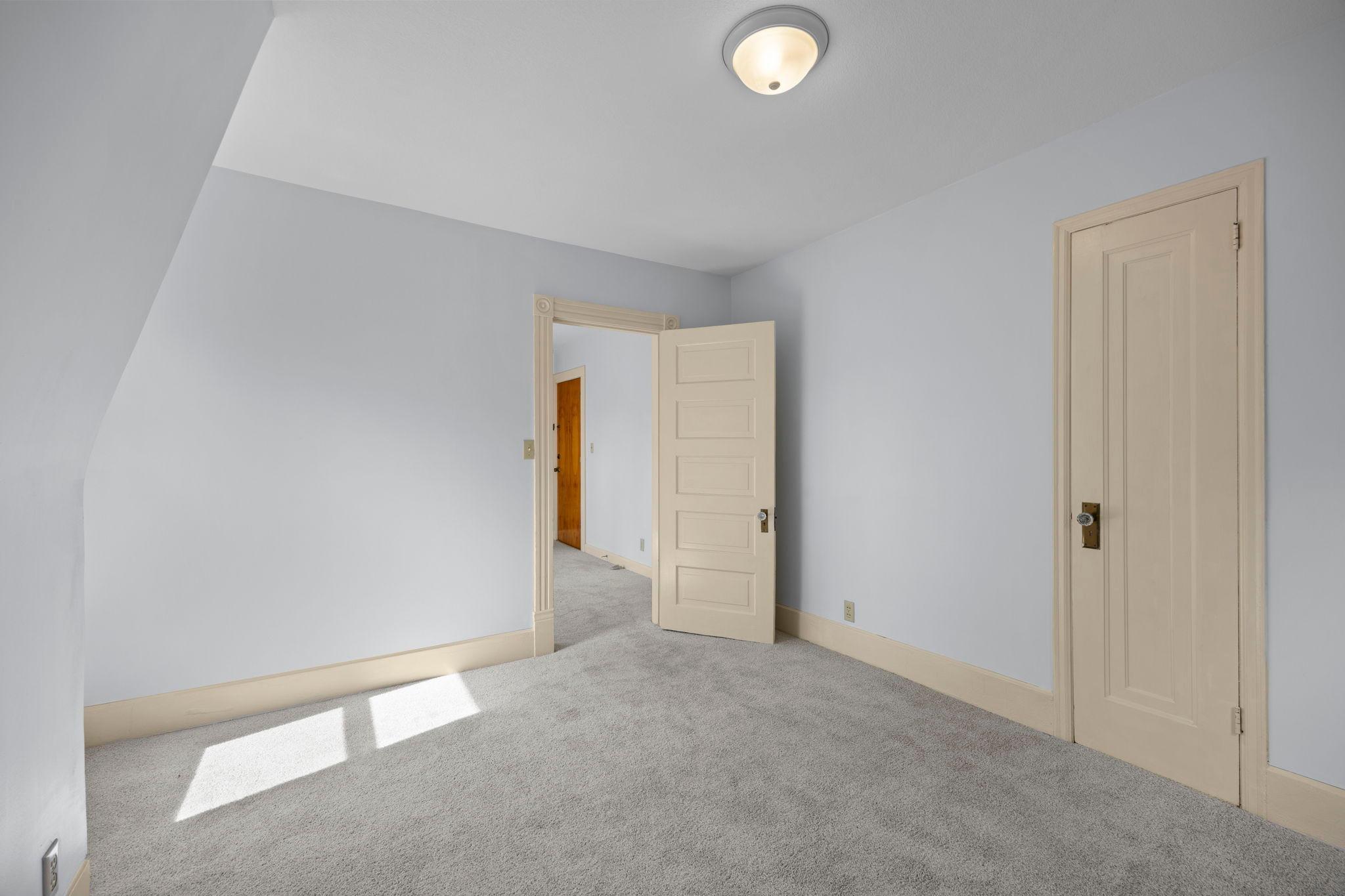 View of Residential Income at 1626 Englewood Avenue, Saint Paul MN 55104, Saint Paul (40 of 99) - Mike Wilen | Minnesota Team Real Estate