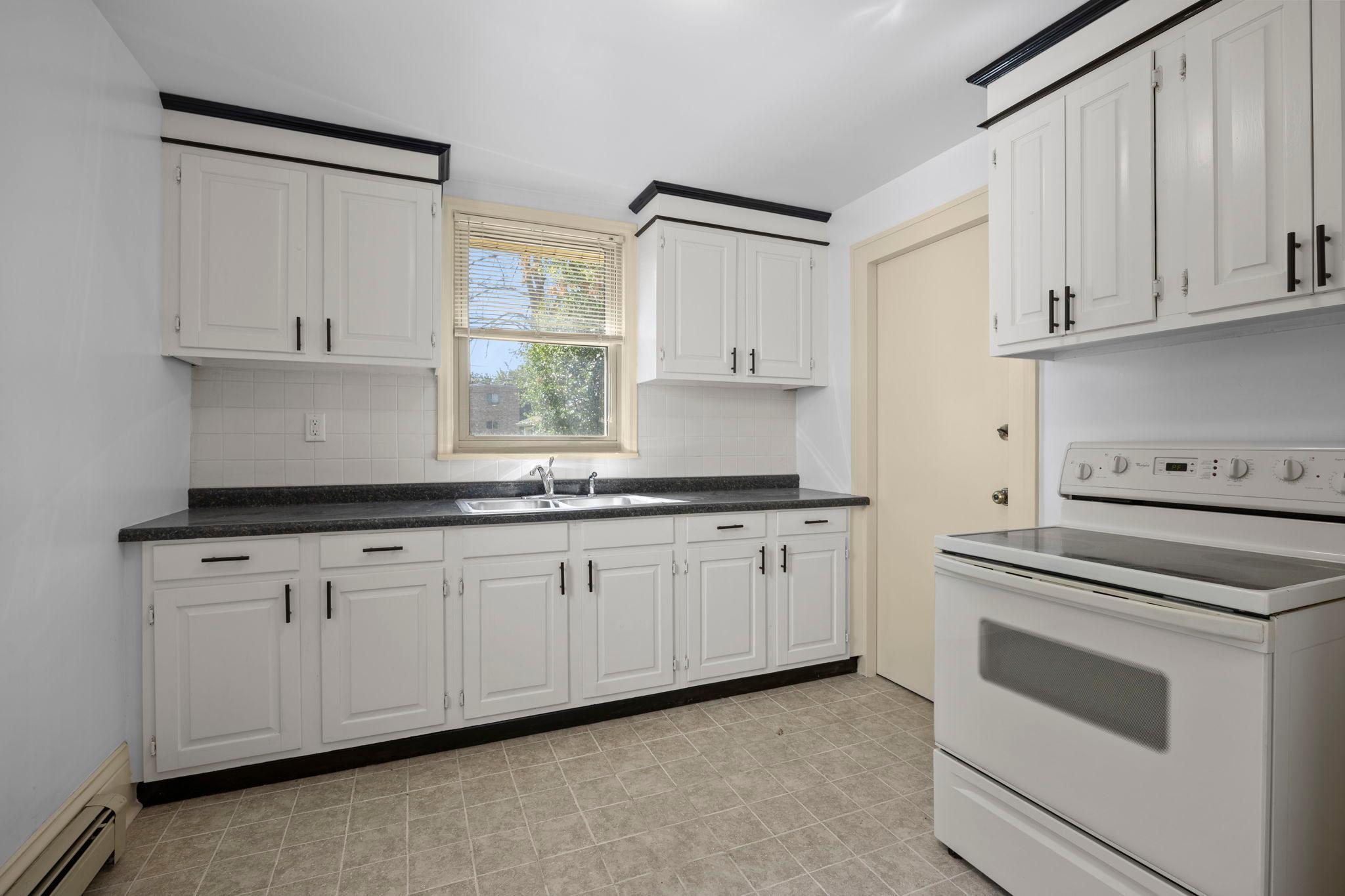 View of Residential Income at 1626 Englewood Avenue, Saint Paul MN 55104, Saint Paul (27 of 99) - Mike Wilen | Minnesota Team Real Estate