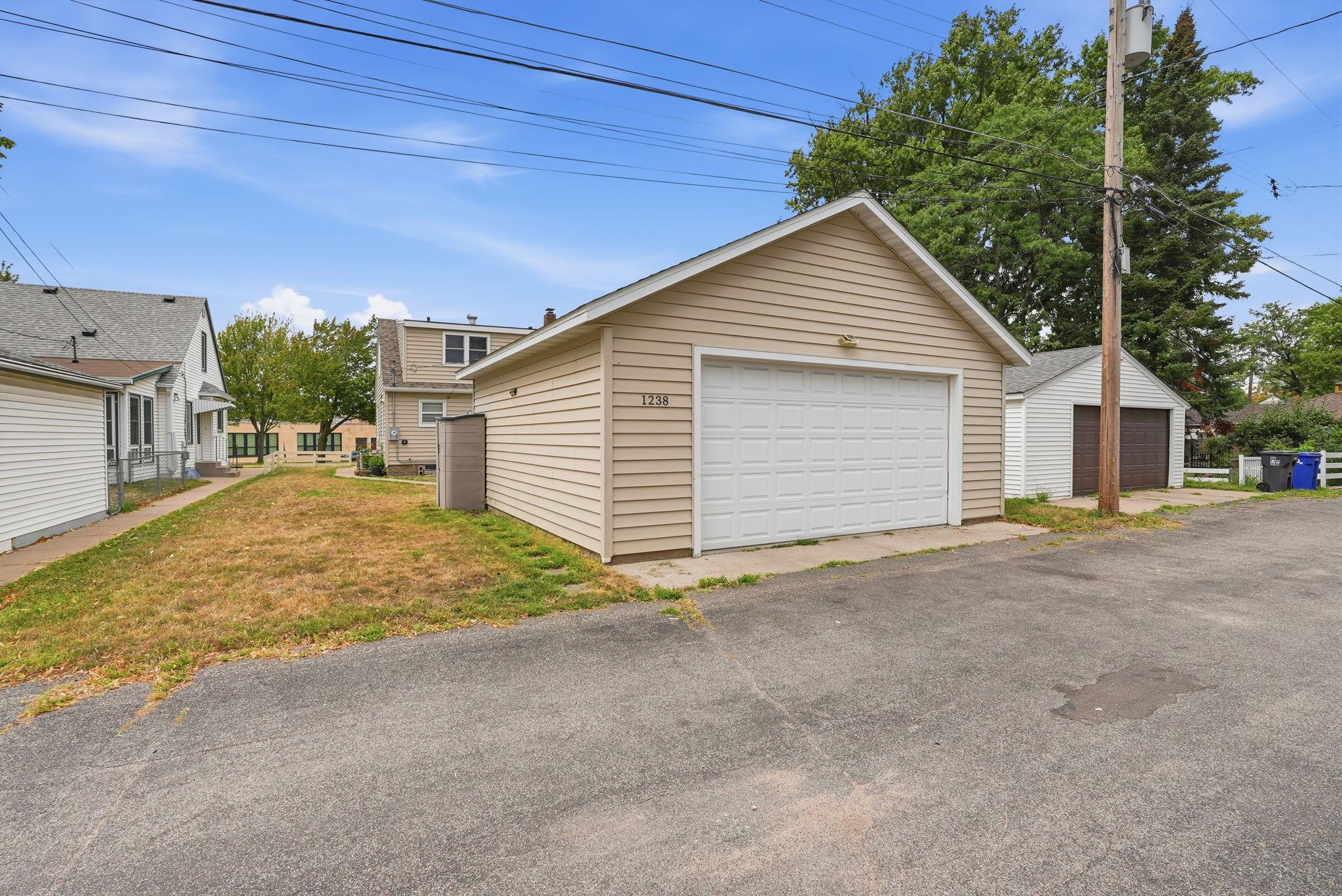 View of Residential at 1238 Grotto Street, Saint Paul MN 55117, Saint Paul (29 of 32) - Mike Wilen | Minnesota Team Real Estate