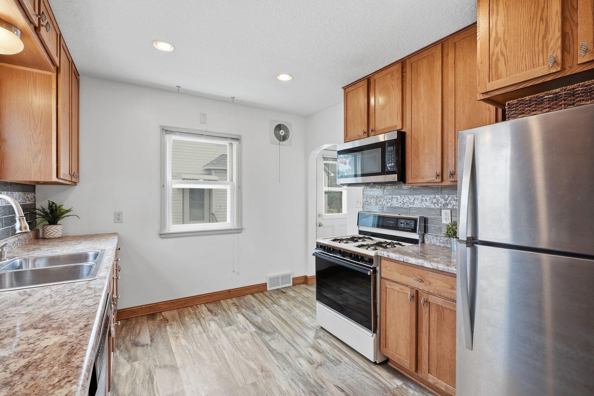 View of Residential at 1238 Grotto Street, Saint Paul MN 55117, Saint Paul (13 of 32) - Mike Wilen | Minnesota Team Real Estate