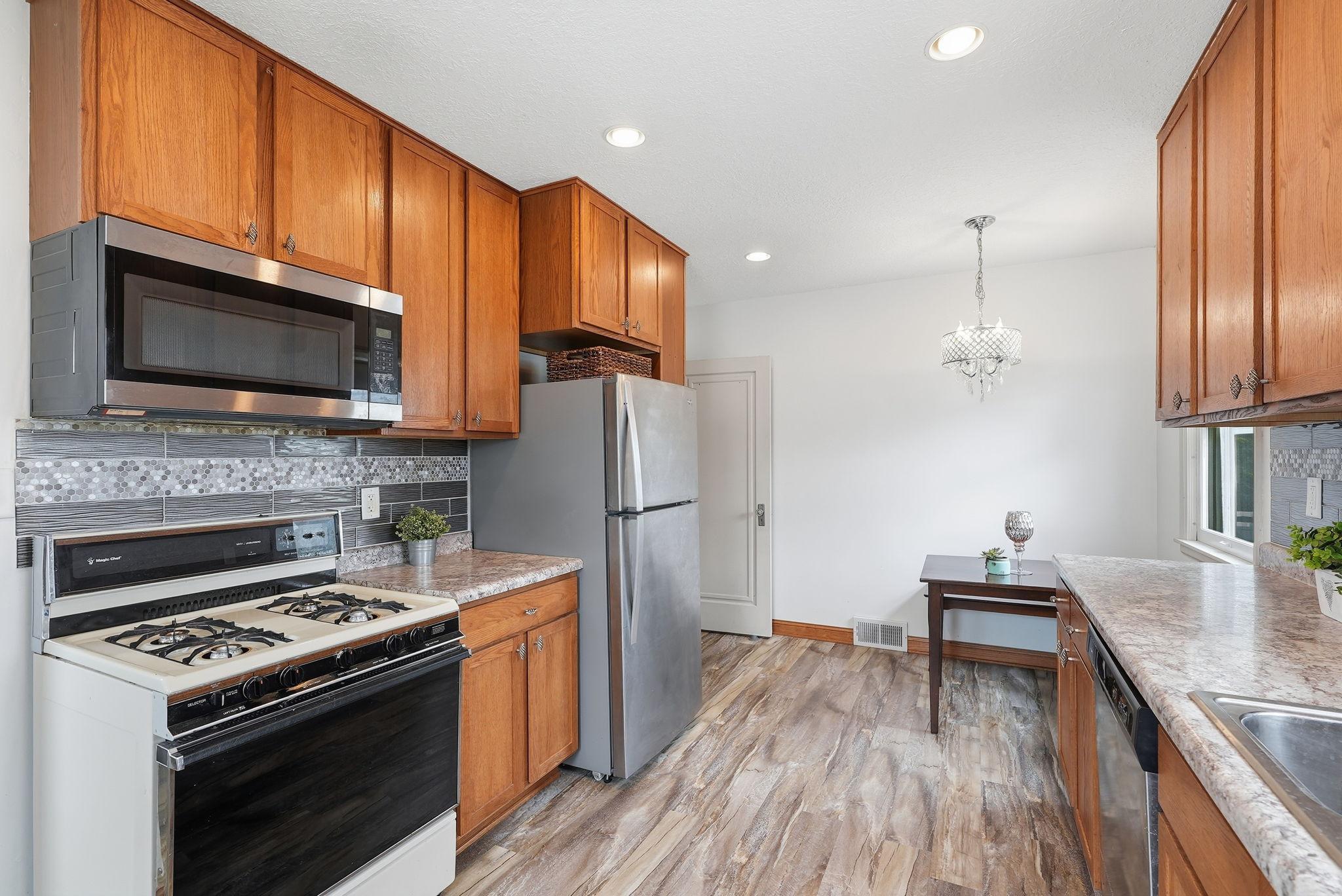 View of Residential at 1238 Grotto Street, Saint Paul MN 55117, Saint Paul (11 of 32) - Mike Wilen | Minnesota Team Real Estate