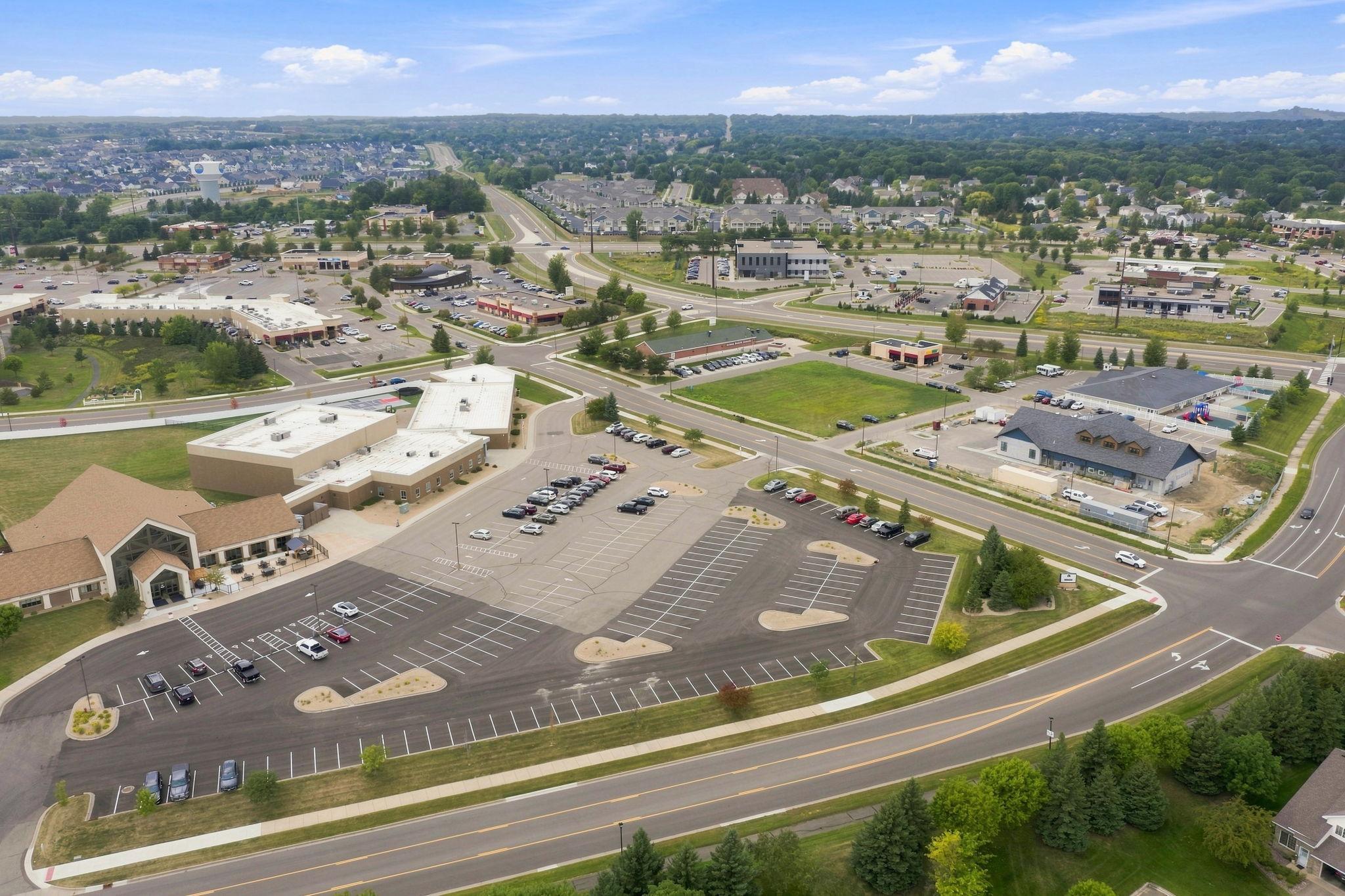 View of Residential at 17530 Gillette Way #7052, Lakeville MN 55044, Lakeville (29 of 34) - Mike Wilen | Minnesota Team Real Estate
