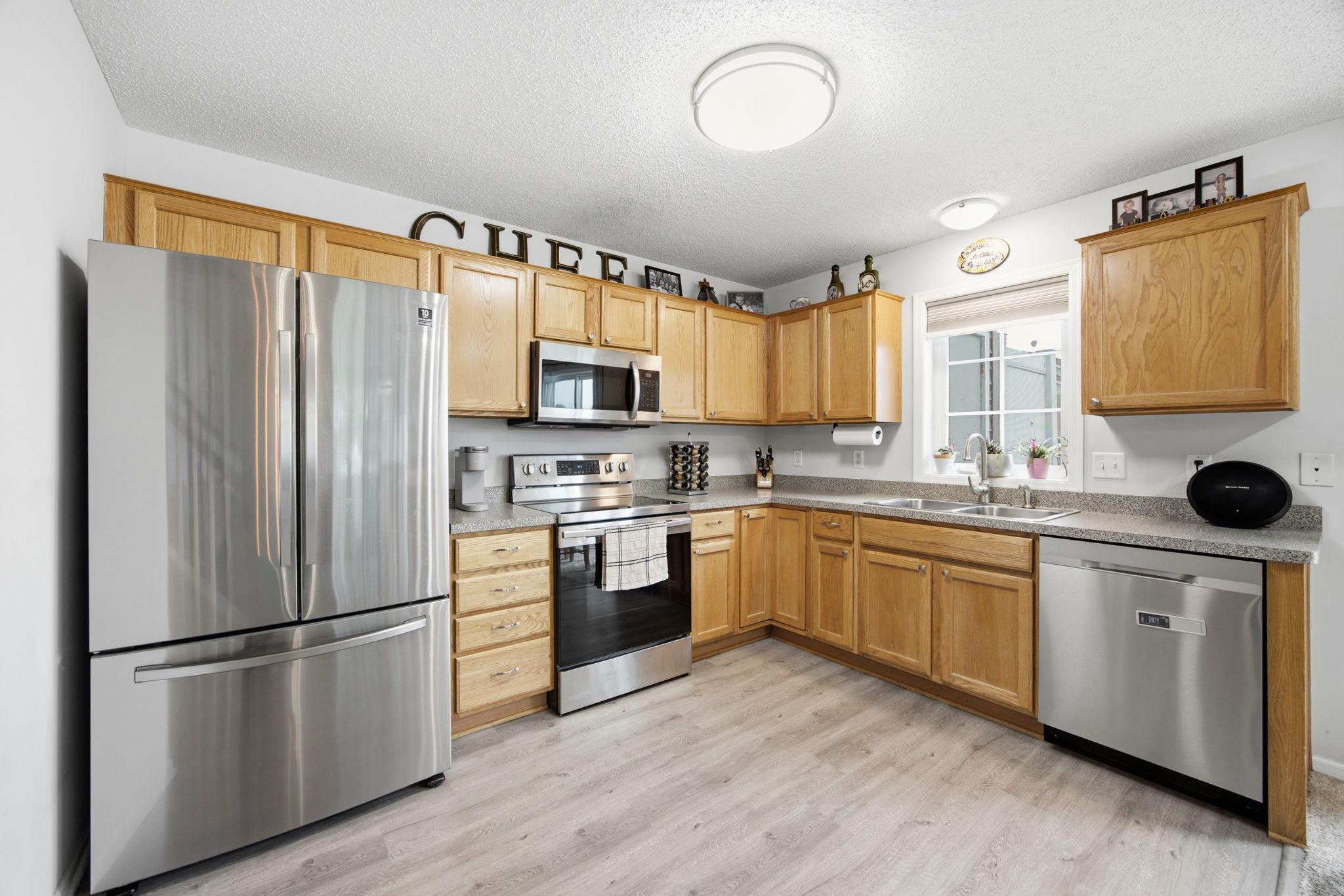 View of Residential at 17530 Gillette Way #7052, Lakeville MN 55044, Lakeville (11 of 34) - Mike Wilen | Minnesota Team Real Estate