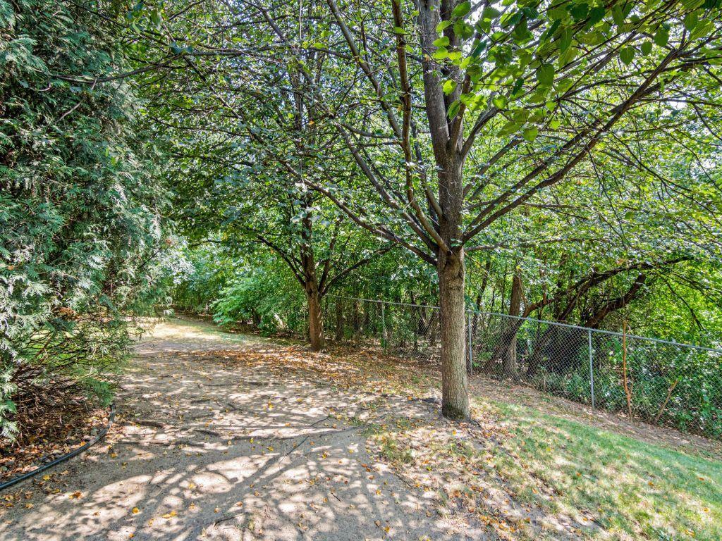 View of Residential at 198 Thompson Avenue, West Saint Paul MN 55118, West Saint Paul (33 of 34) - Mike Wilen | Minnesota Team Real Estate