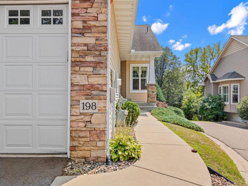 View of Residential at 198 Thompson Avenue, West Saint Paul MN 55118, West Saint Paul (30 of 34) - Mike Wilen | Minnesota Team Real Estate