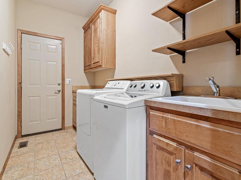 View of Residential at 198 Thompson Avenue, West Saint Paul MN 55118, West Saint Paul (21 of 34) - Mike Wilen | Minnesota Team Real Estate
