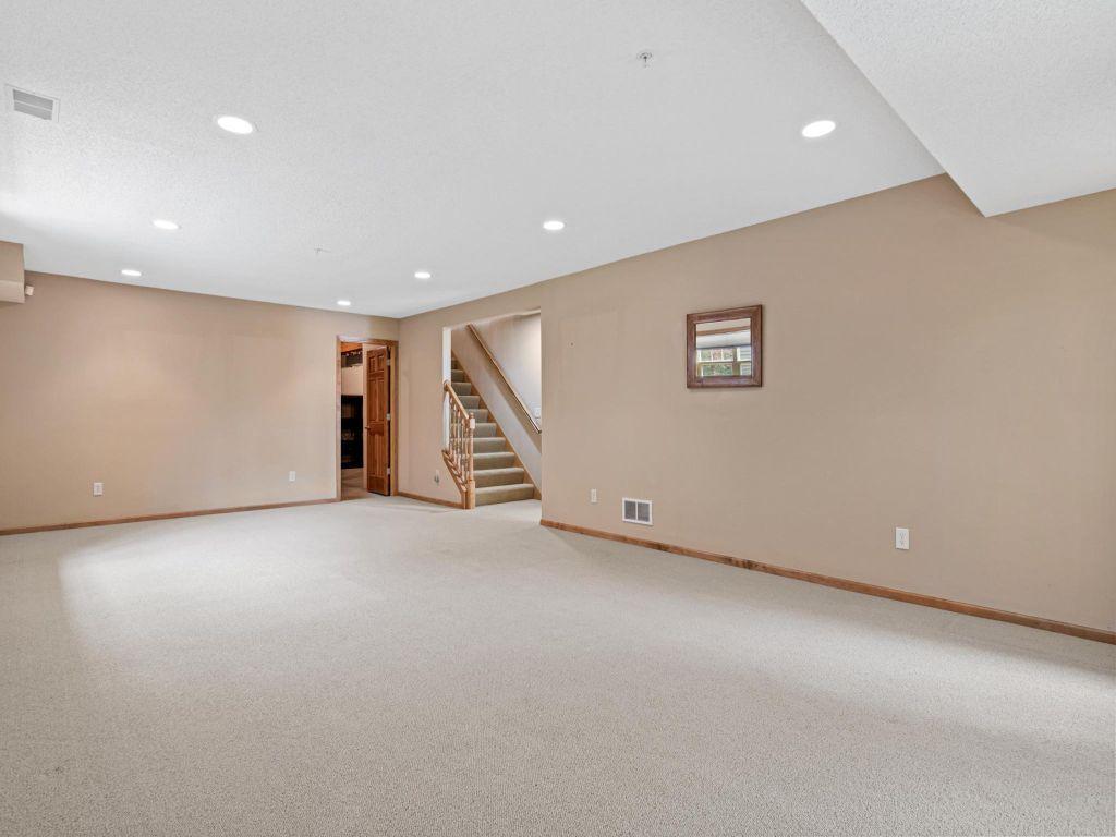 View of Residential at 198 Thompson Avenue, West Saint Paul MN 55118, West Saint Paul (18 of 34) - Mike Wilen | Minnesota Team Real Estate