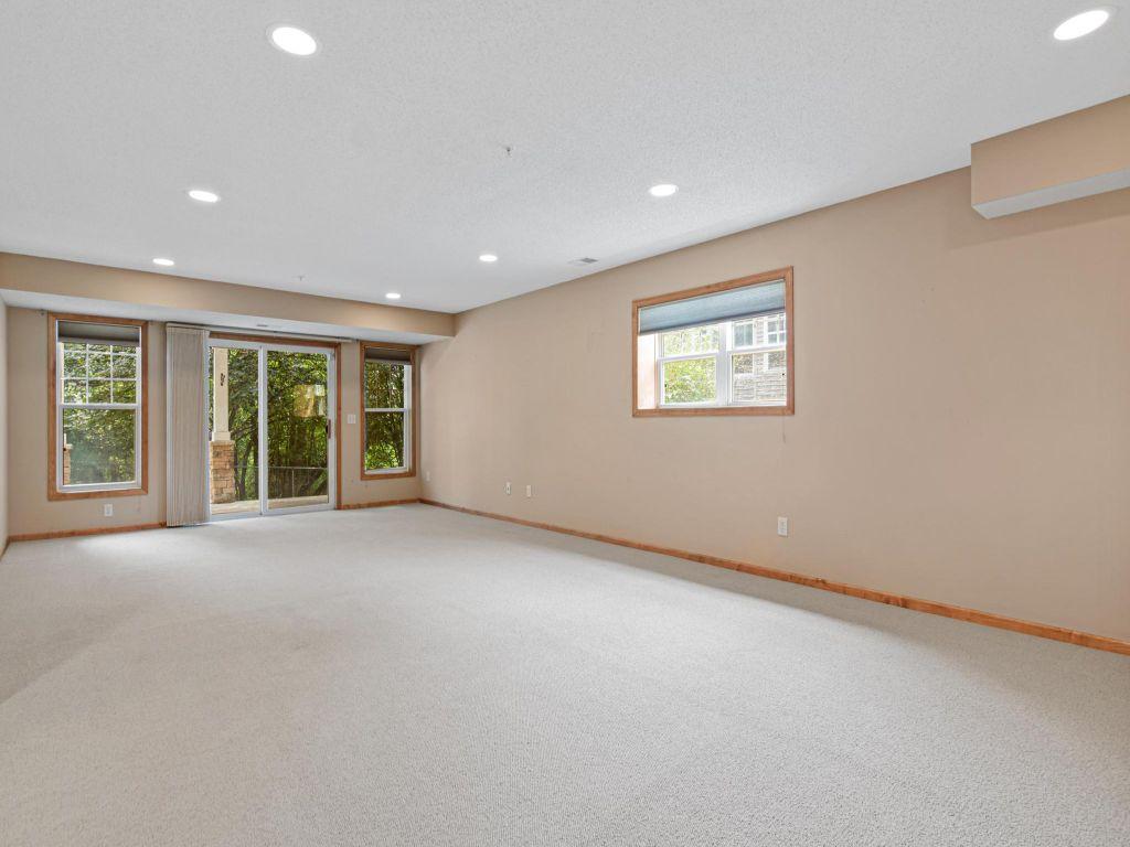 View of Residential at 198 Thompson Avenue, West Saint Paul MN 55118, West Saint Paul (17 of 34) - Mike Wilen | Minnesota Team Real Estate