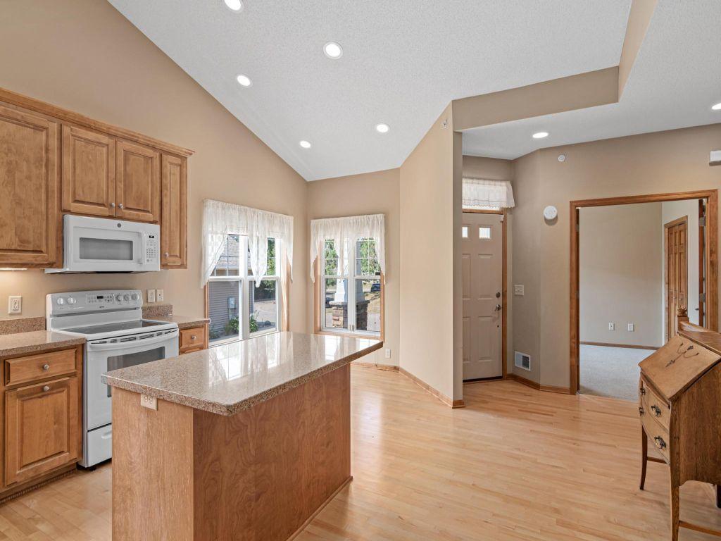 View of Residential at 198 Thompson Avenue, West Saint Paul MN 55118, West Saint Paul (8 of 34) - Mike Wilen | Minnesota Team Real Estate