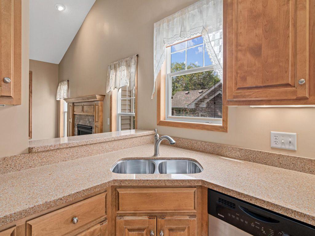 View of Residential at 198 Thompson Avenue, West Saint Paul MN 55118, West Saint Paul (7 of 34) - Mike Wilen | Minnesota Team Real Estate