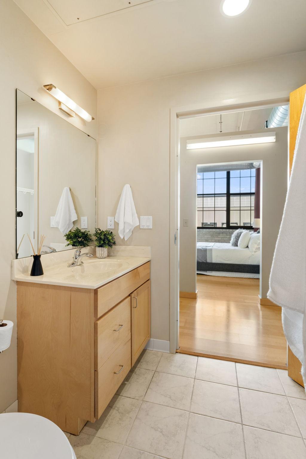View of Residential at 1901 Hennepin Avenue #105, Minneapolis MN 55413, Minneapolis (19 of 26) - Mike Wilen | Minnesota Team Real Estate
