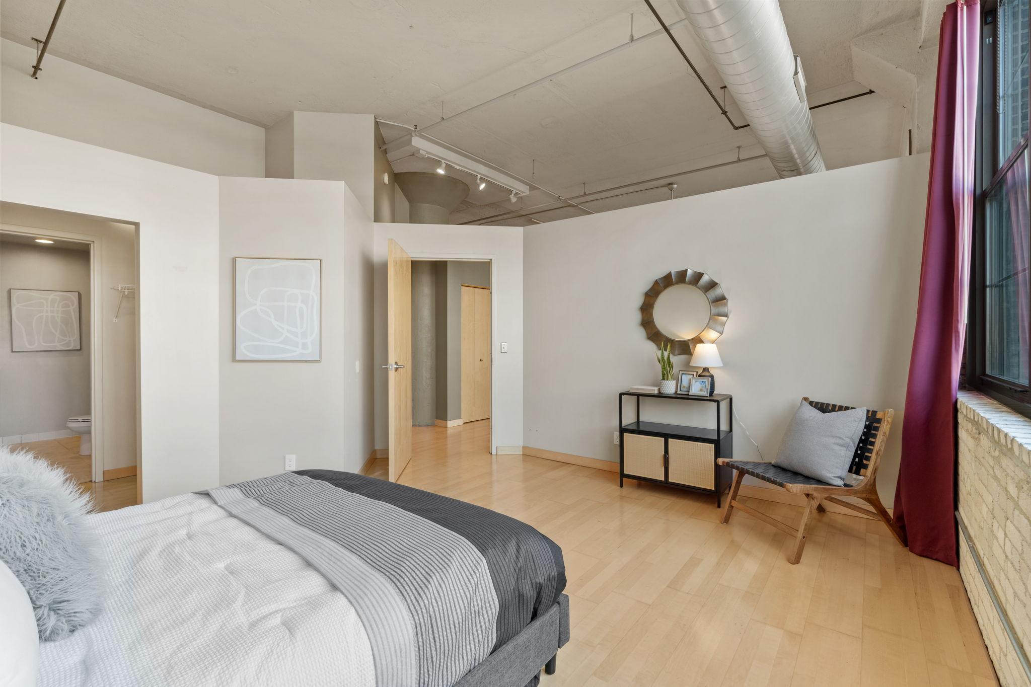 View of Residential at 1901 Hennepin Avenue #105, Minneapolis MN 55413, Minneapolis (15 of 26) - Mike Wilen | Minnesota Team Real Estate
