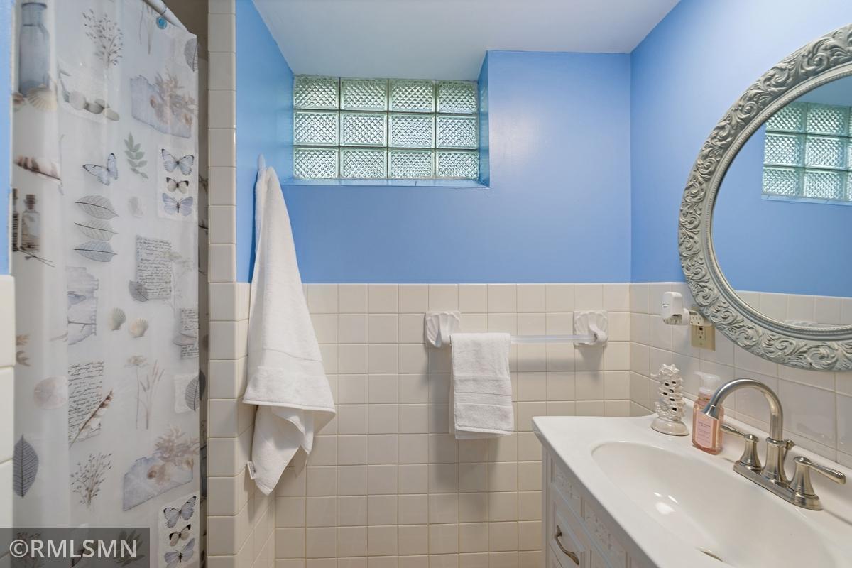 View of Residential at 4906 Logan Avenue, Minneapolis MN 55430, Minneapolis (19 of 25) - Mike Wilen | Minnesota Team Real Estate