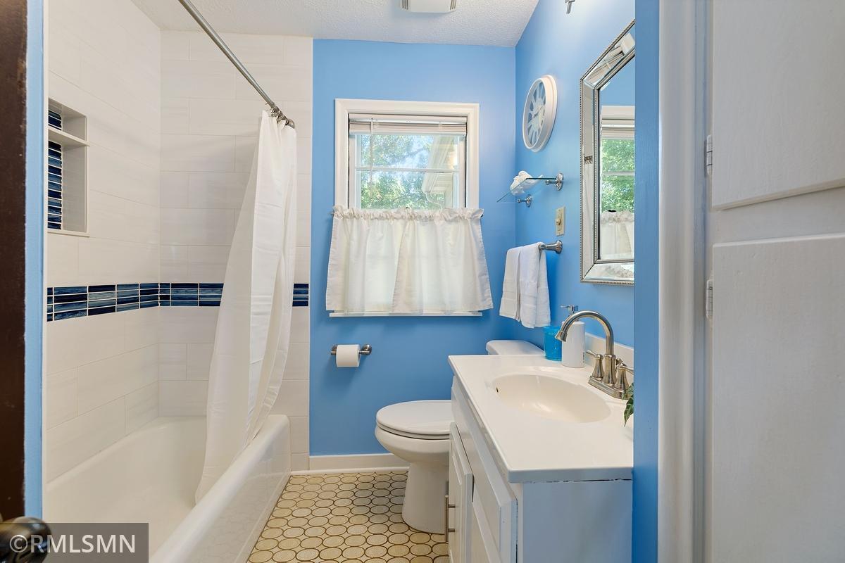 View of Residential at 4906 Logan Avenue, Minneapolis MN 55430, Minneapolis (13 of 25) - Mike Wilen | Minnesota Team Real Estate