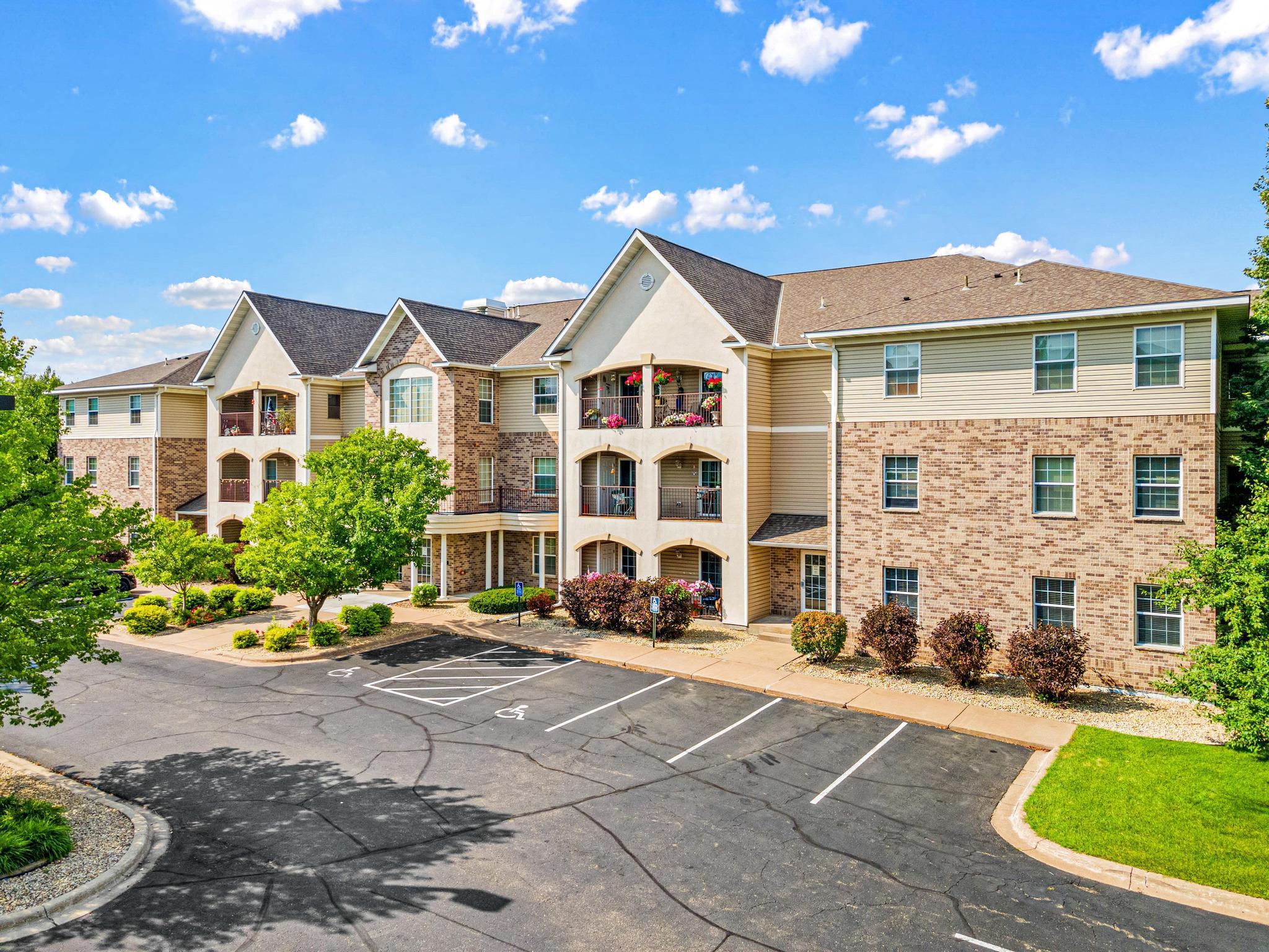 View of Residential at 15570 Linnet Street #2-102, Andover MN 55304, Andover (32 of 36) - Mike Wilen | Minnesota Team Real Estate