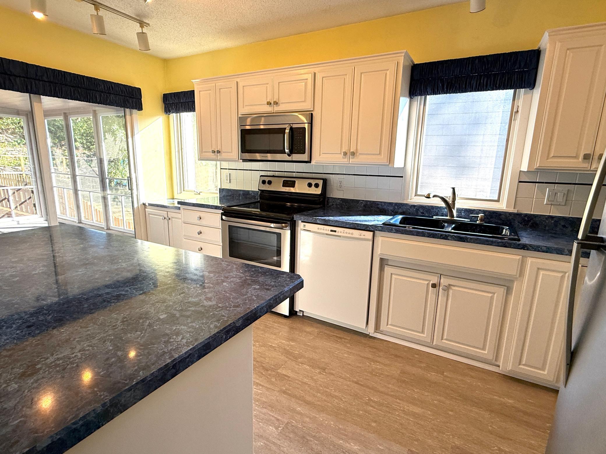 View of Residential at 2762 Mcnair Drive, Robbinsdale MN 55422, Robbinsdale (12 of 23) - Mike Wilen | Minnesota Team Real Estate