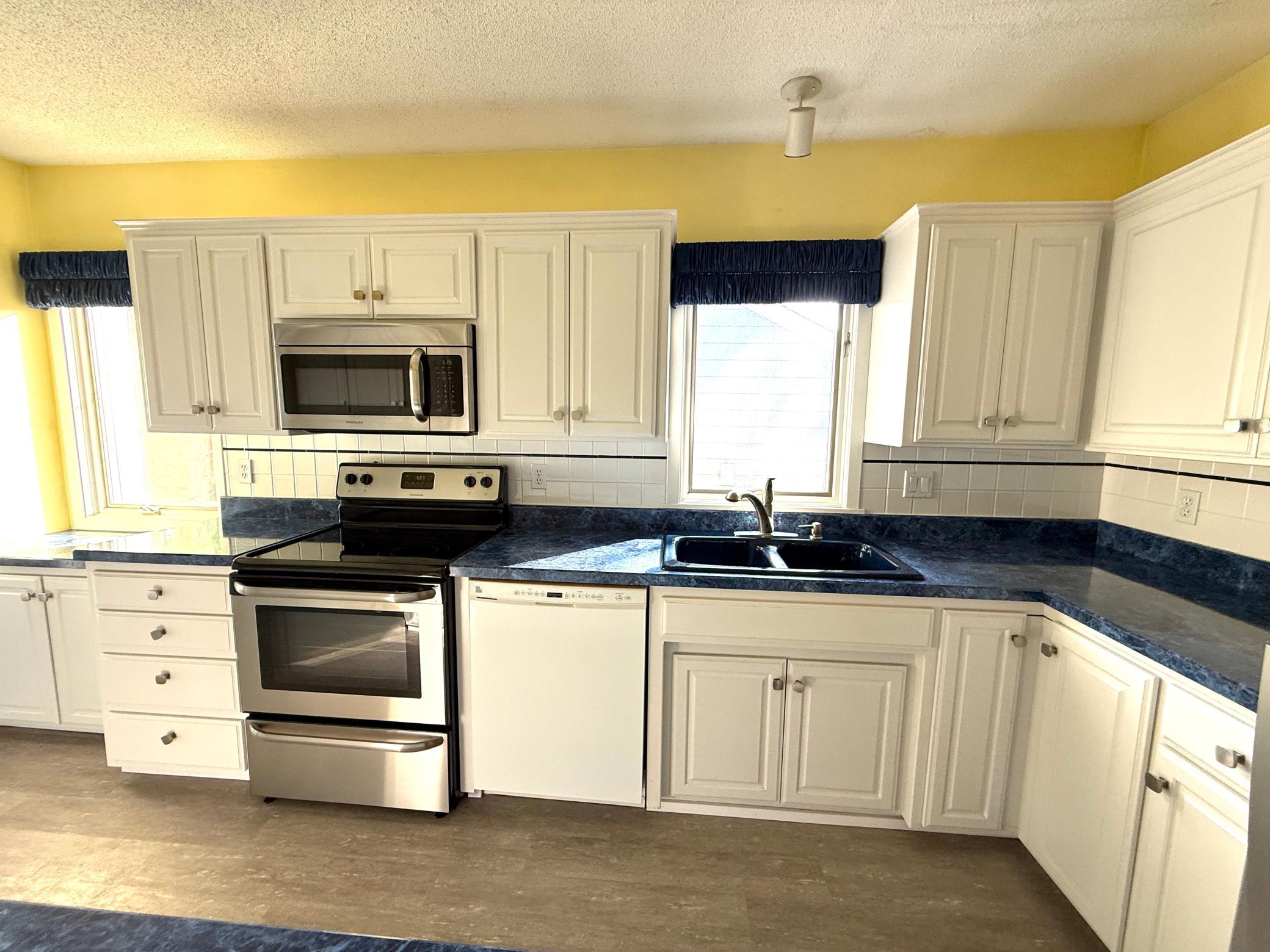 View of Residential at 2762 Mcnair Drive, Robbinsdale MN 55422, Robbinsdale (8 of 23) - Mike Wilen | Minnesota Team Real Estate