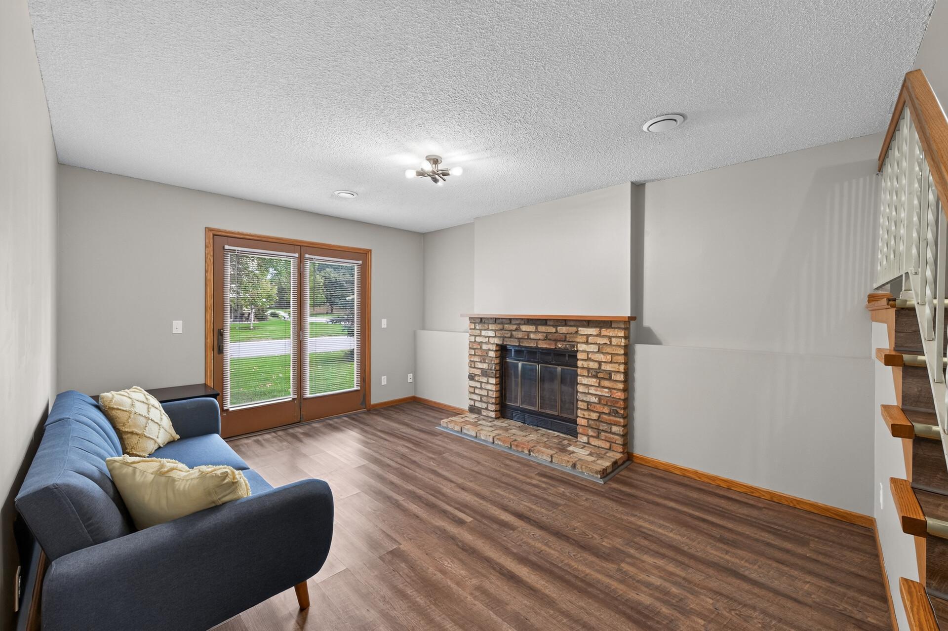 View of Residential at 6865 Romeo Road, Woodbury MN 55125, Woodbury (17 of 28) - Mike Wilen | Minnesota Team Real Estate