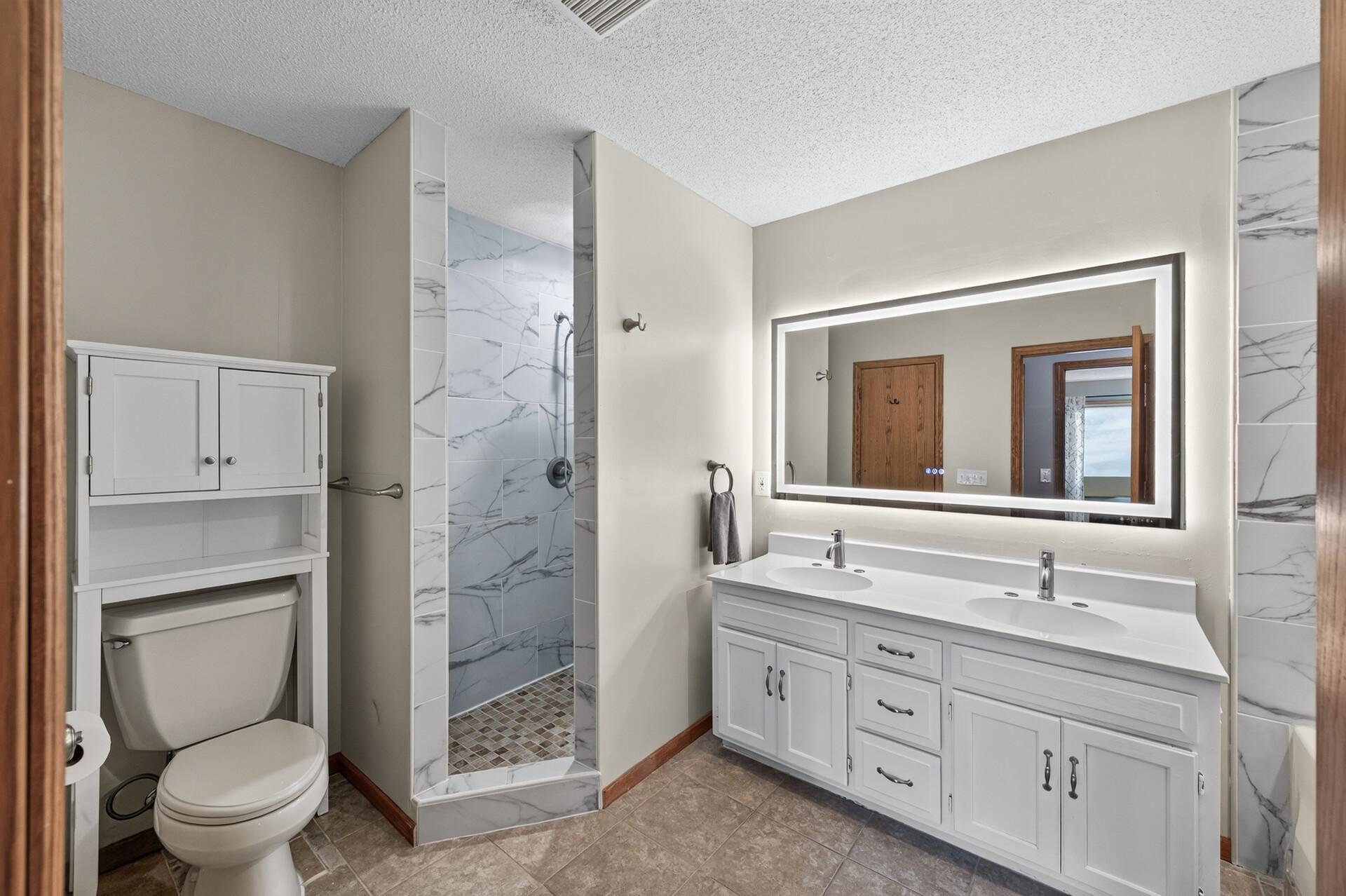 View of Residential at 6865 Romeo Road, Woodbury MN 55125, Woodbury (14 of 28) - Mike Wilen | Minnesota Team Real Estate